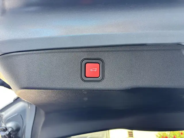 Jeep Avenger view 8