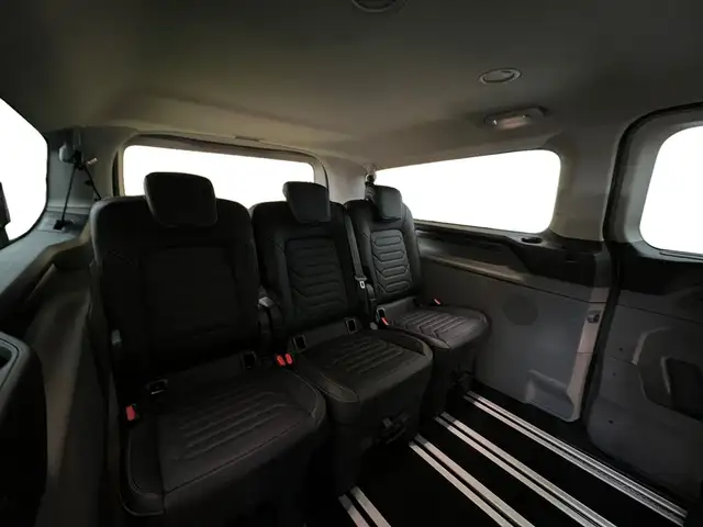 Ford Tourneo Custom Titanium Bus *8-Sitze* L2 Ansicht 24