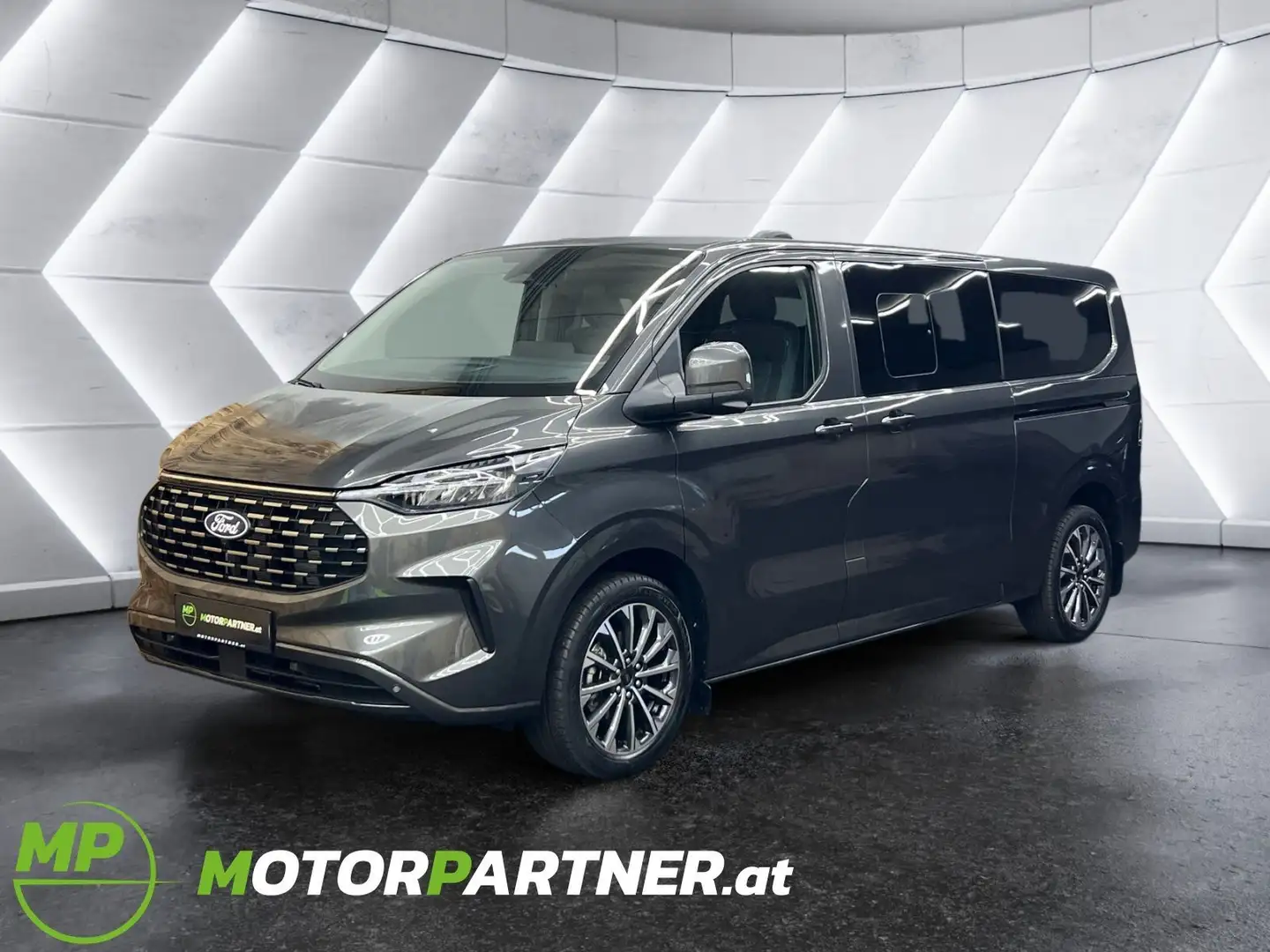 Ford Tourneo Custom Titanium Bus *8-Sitze* L2 Grau - 1