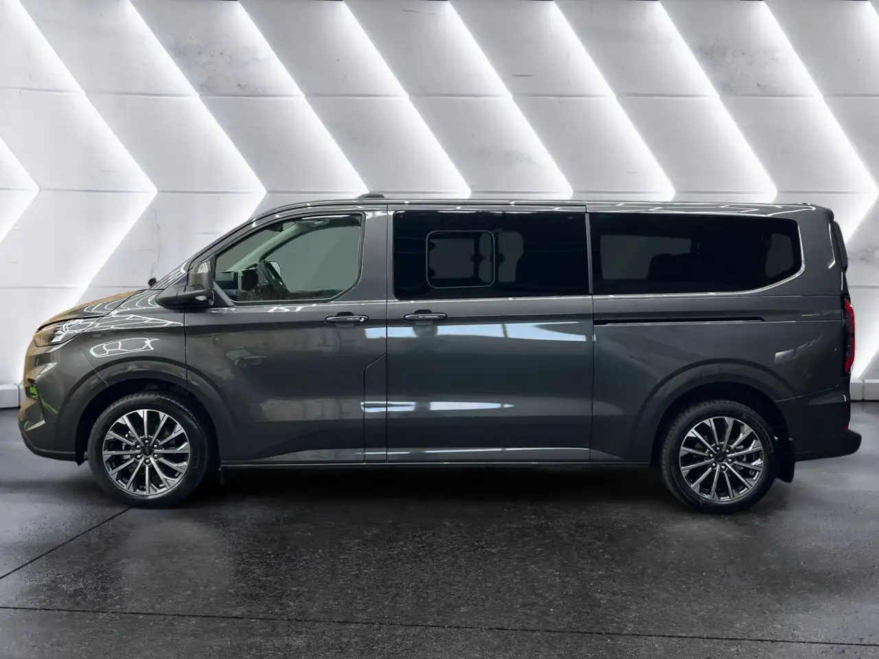 Ford Tourneo Custom 2026