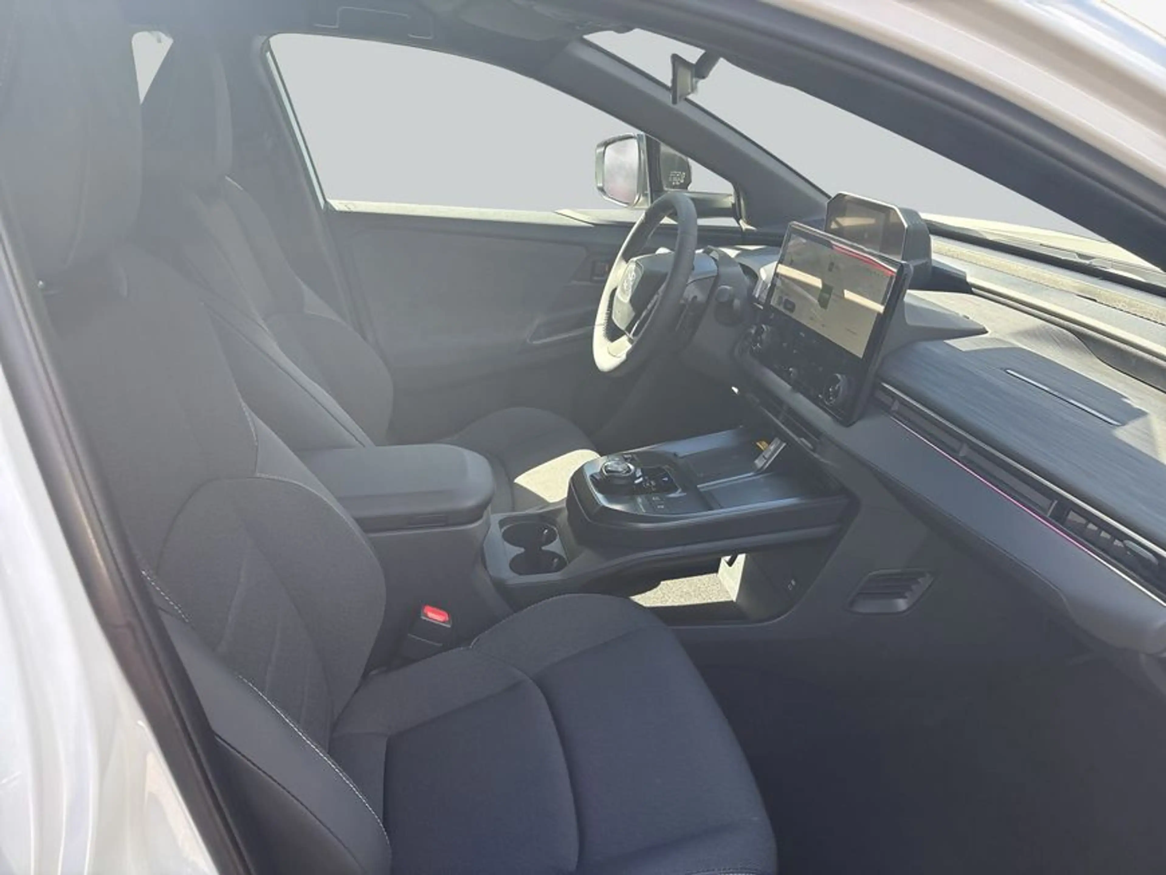 Toyota C-HR+ + 77kWh Teamplayer Navi Kamera LED — photo 13