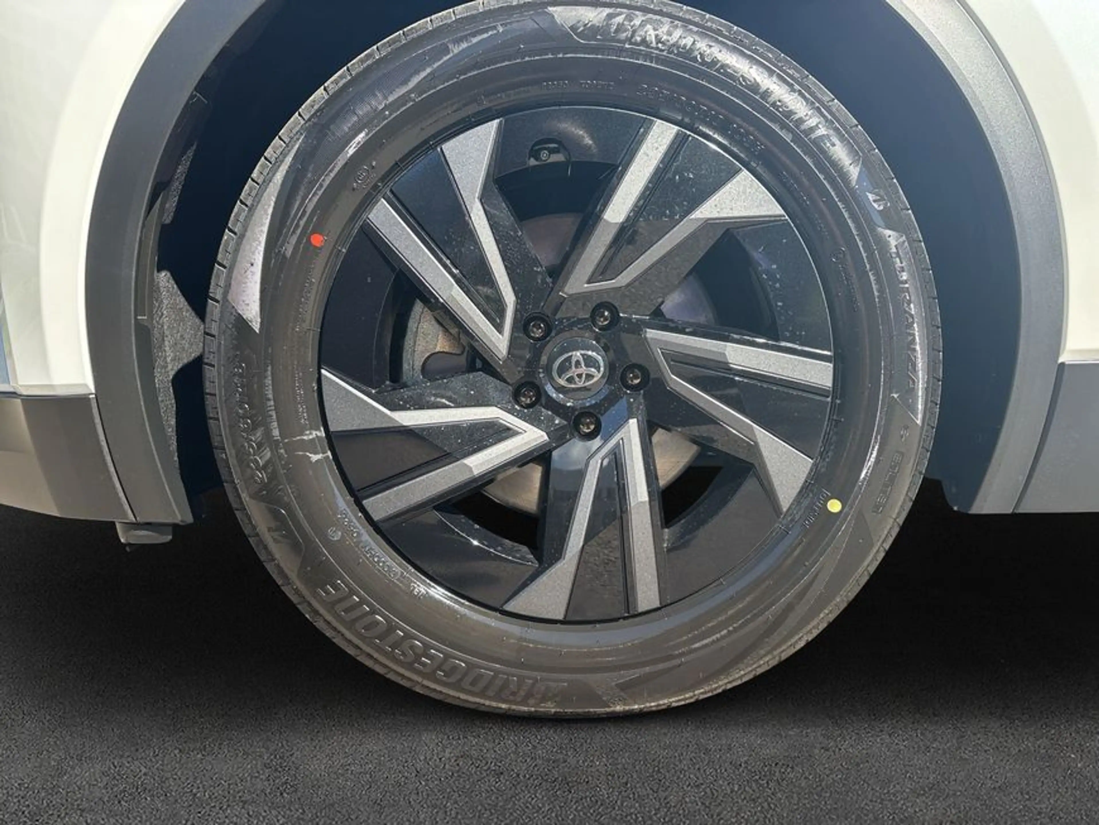 Toyota C-HR+ + 77kWh Teamplayer Navi Kamera LED — photo 8