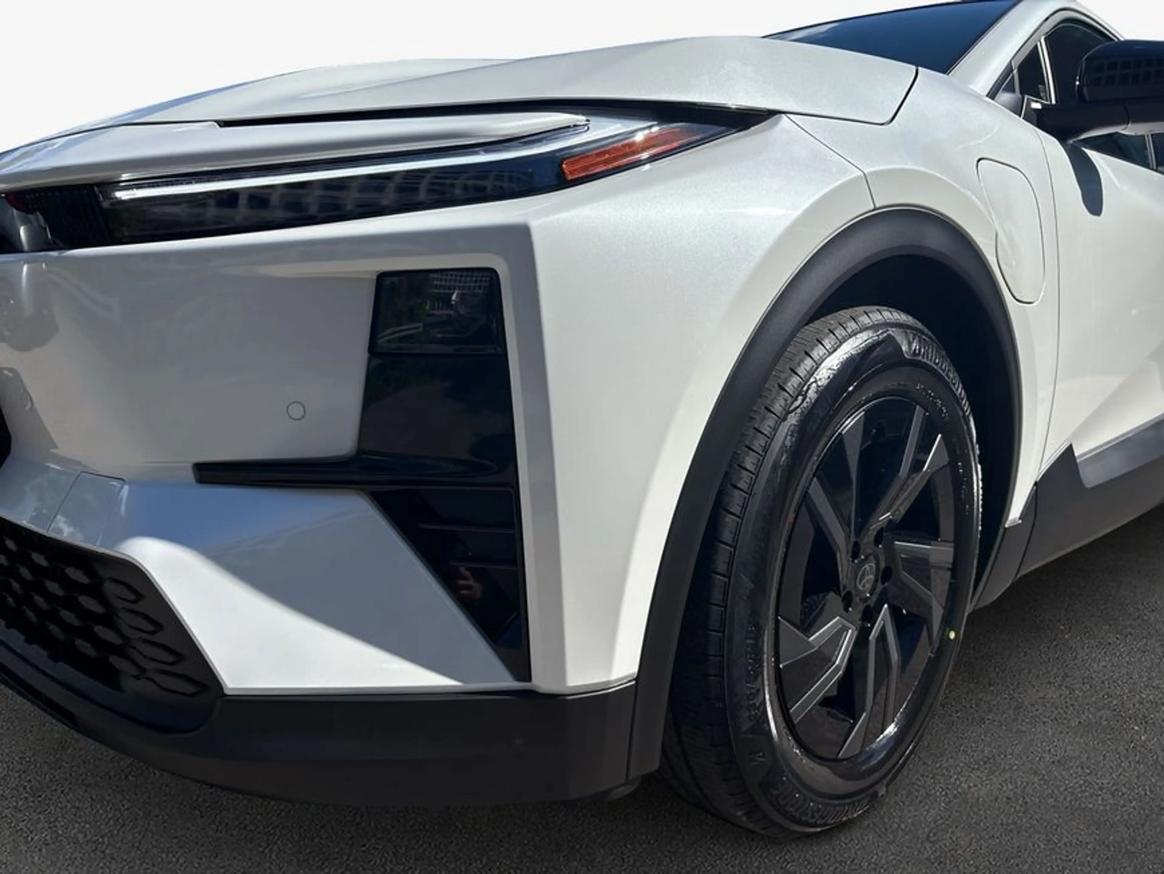 Toyota C-HR+ + 77kWh Teamplayer Navi Kamera LED — photo 7