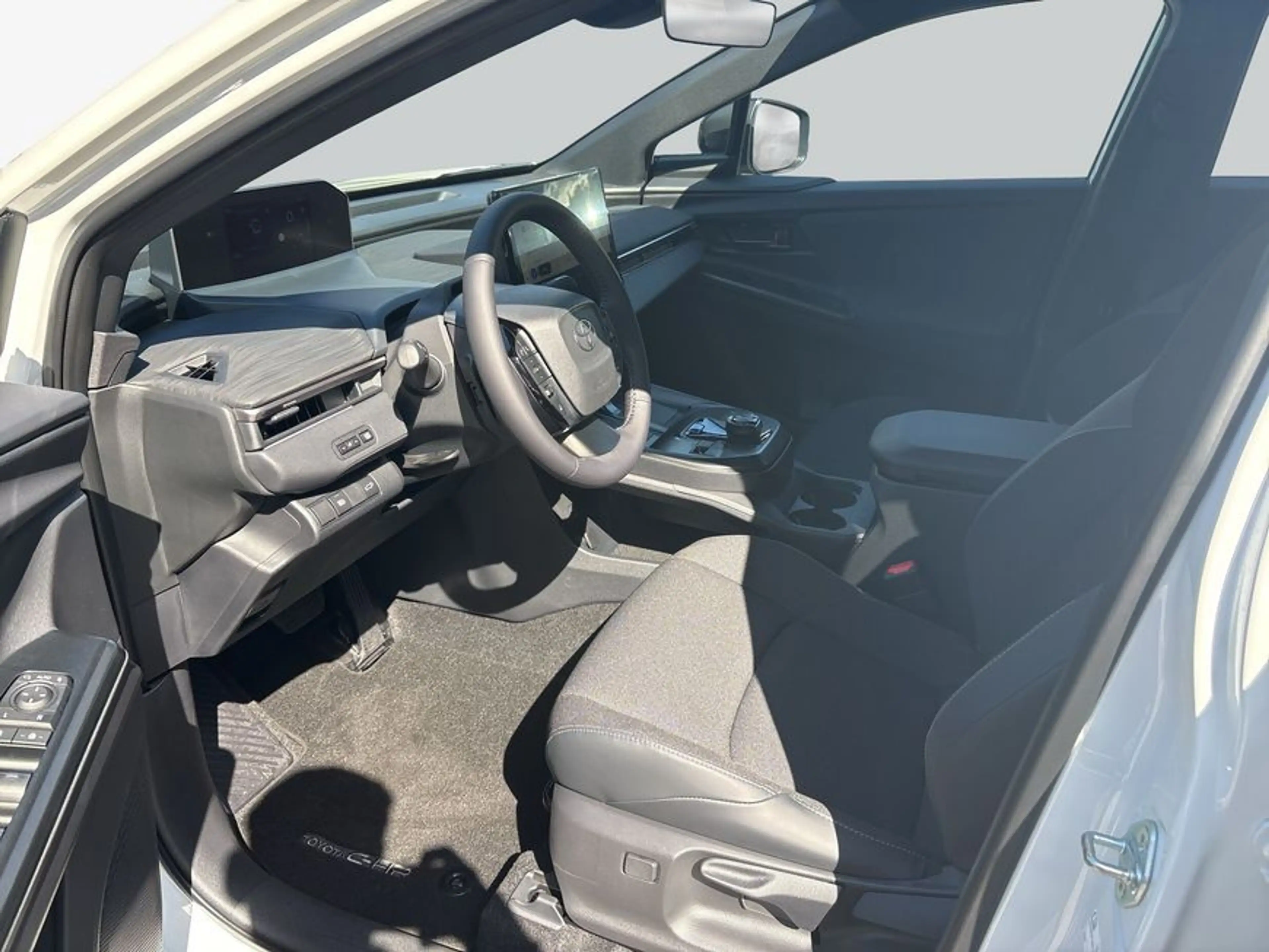 Toyota C-HR+ + 77kWh Teamplayer Navi Kamera LED — photo 10