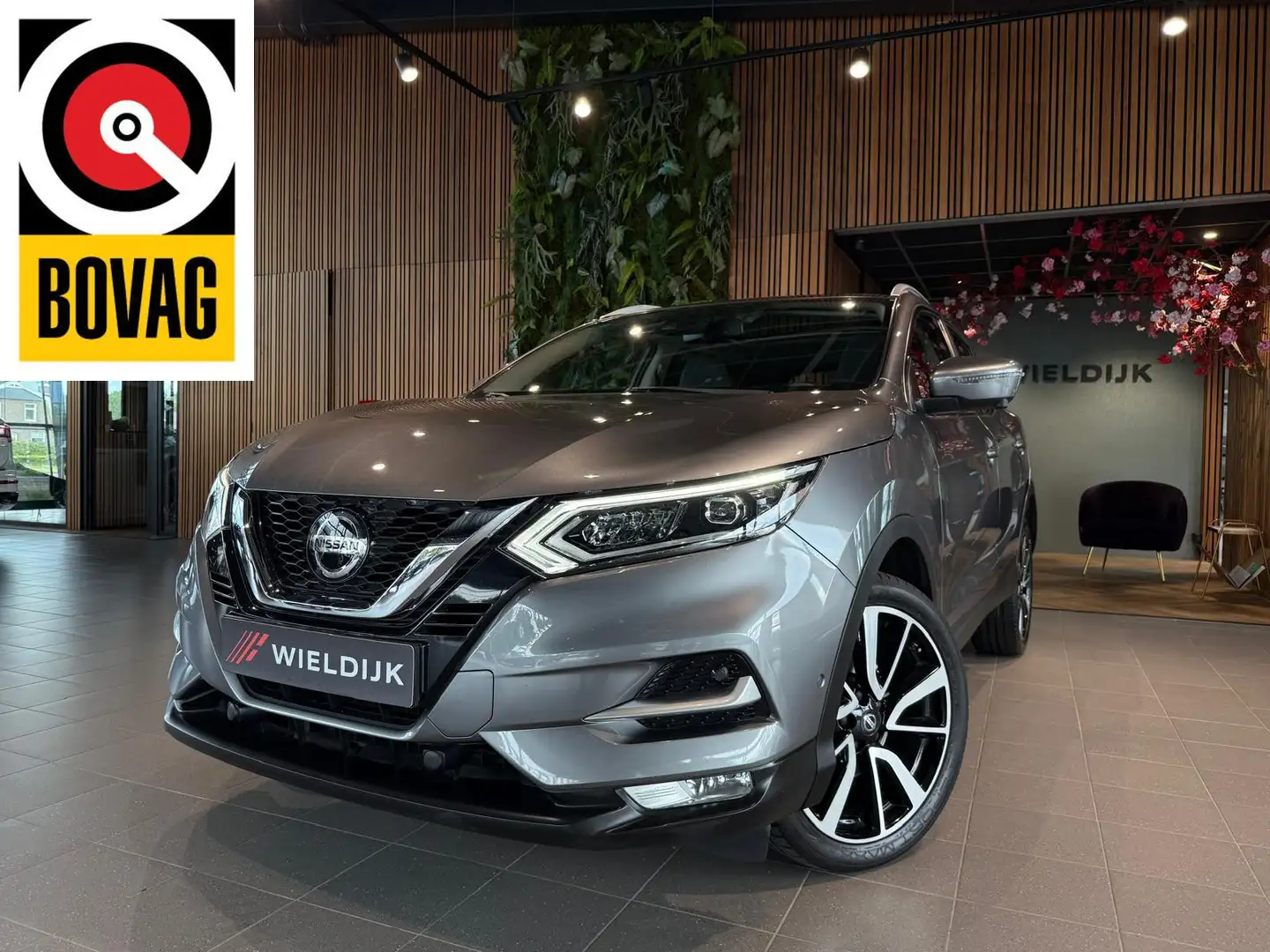 Nissan Qashqai 1.3 DIG-T Tekna Grijs - 1