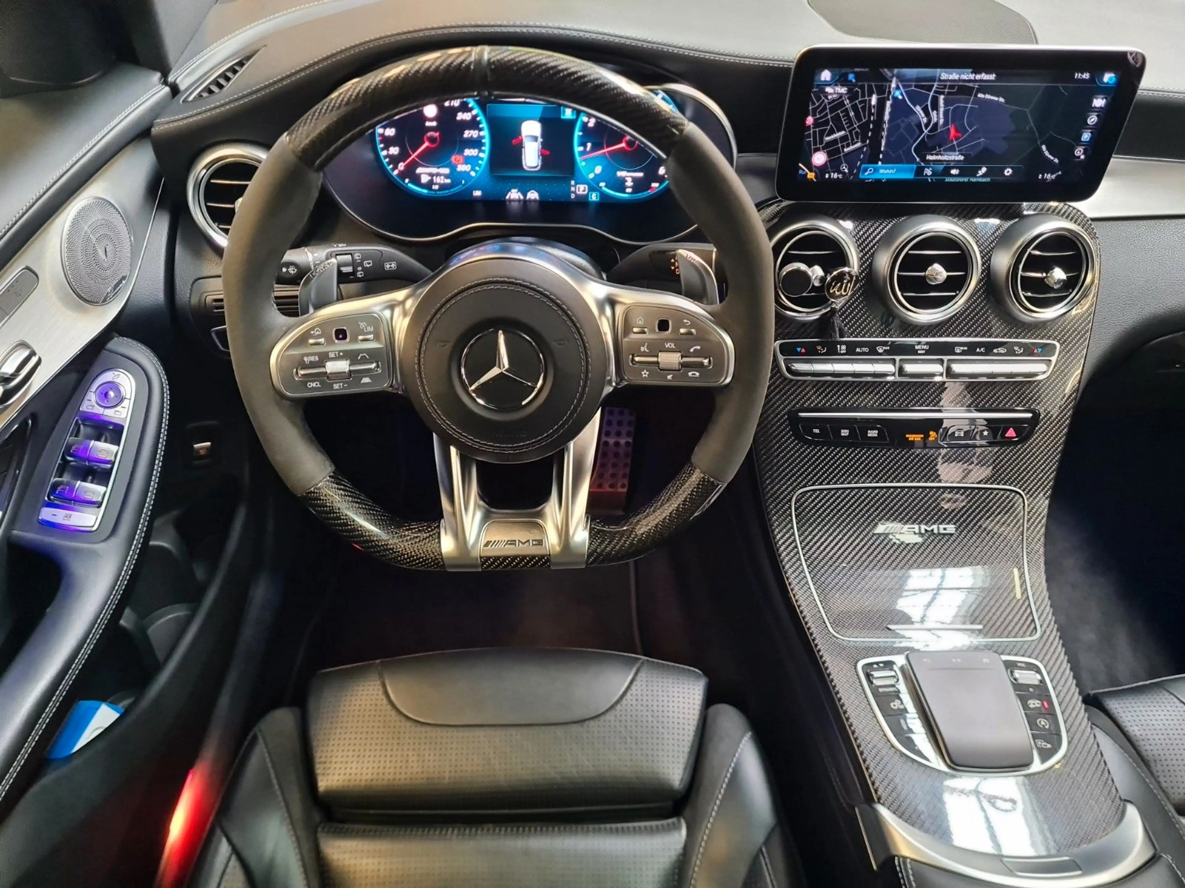 Mercedes-Benz GLC 63 AMG 4Matic*Autom.*Navi*Kamera*Panorama* — photo 10