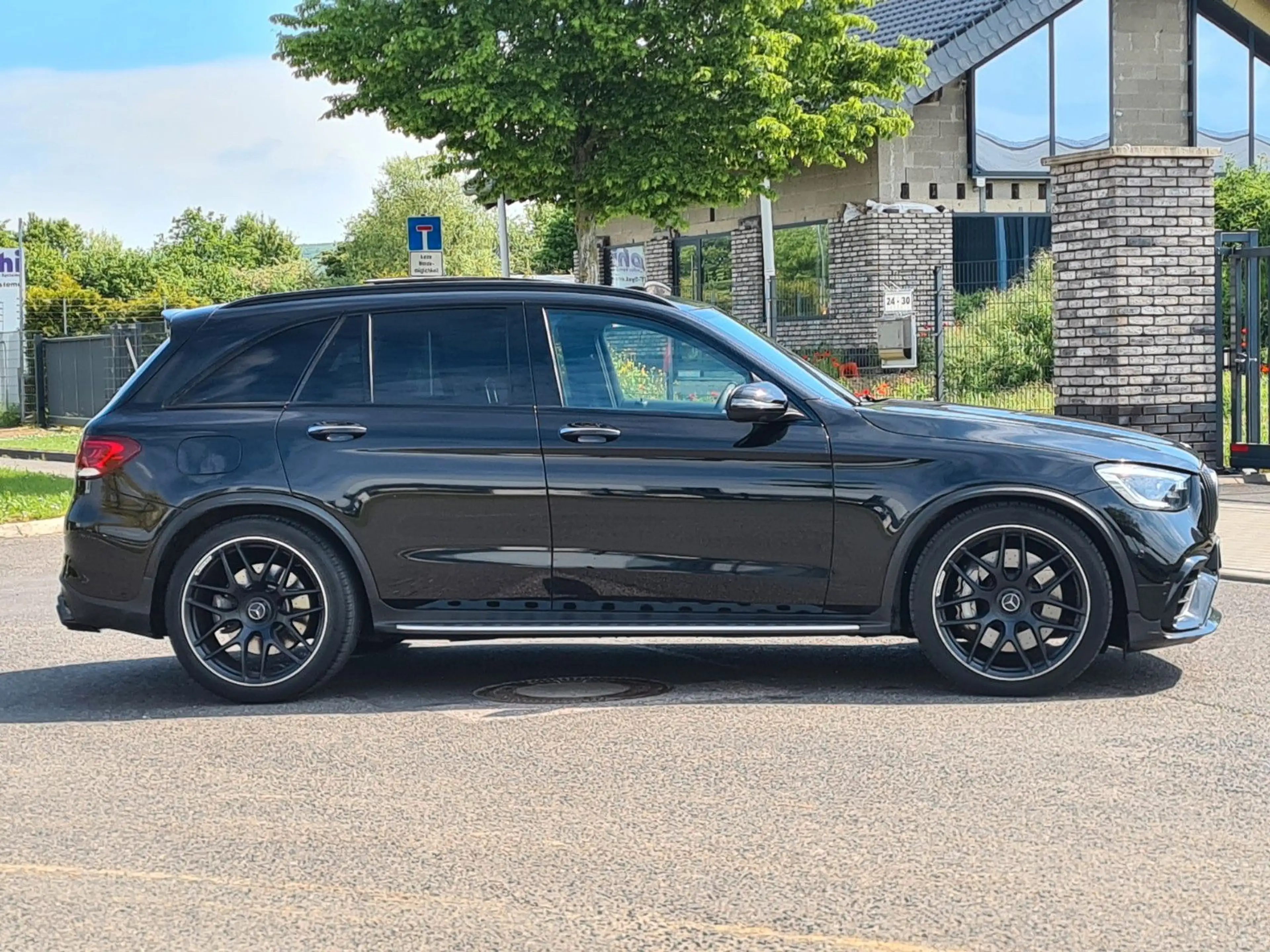 Mercedes-Benz GLC 63 AMG 4Matic*Autom.*Navi*Kamera*Panorama* — photo 6