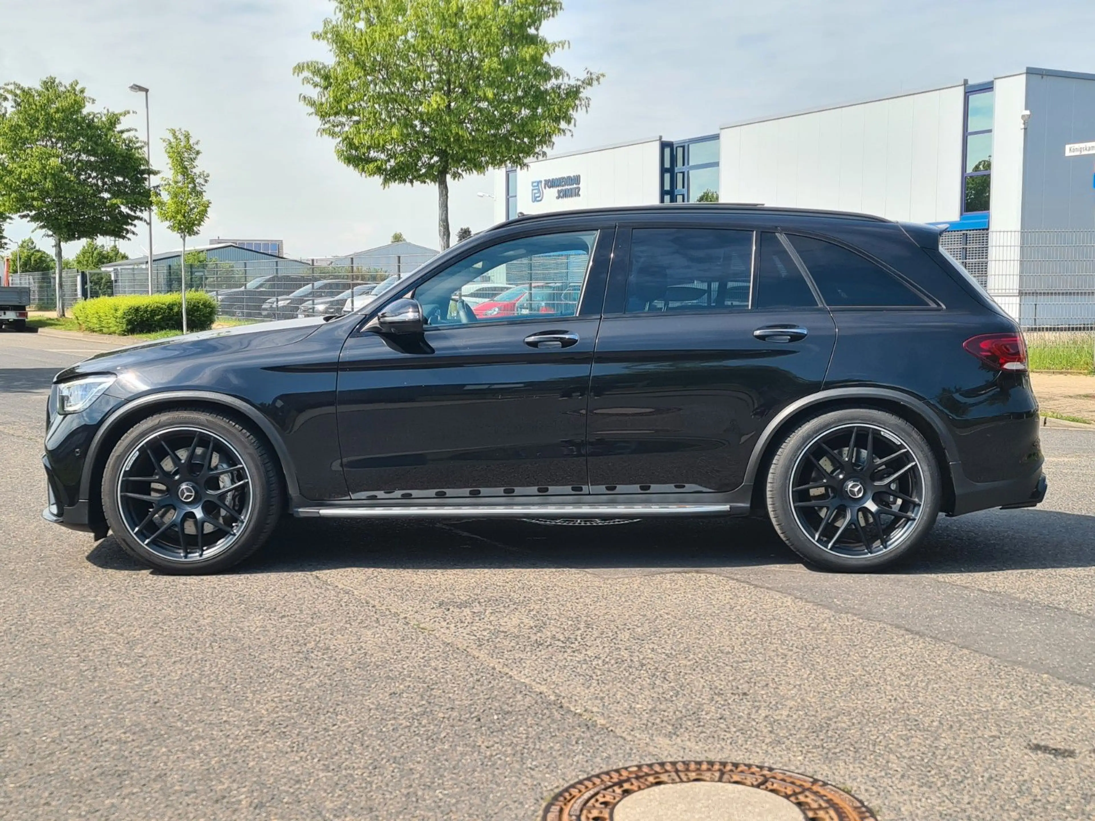 Mercedes-Benz GLC 63 AMG 4Matic*Autom.*Navi*Kamera*Panorama* — photo 2
