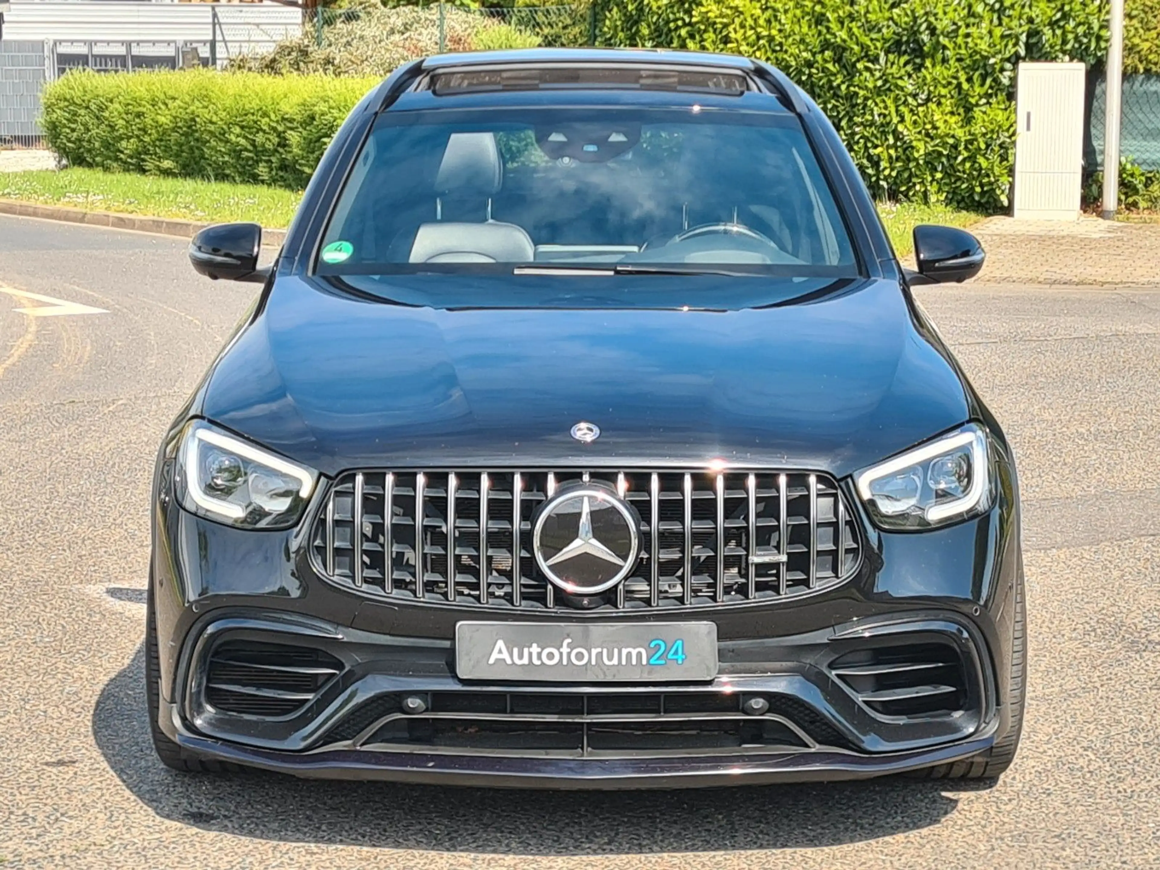 Mercedes-Benz GLC 63 AMG 4Matic*Autom.*Navi*Kamera*Panorama* — photo 8