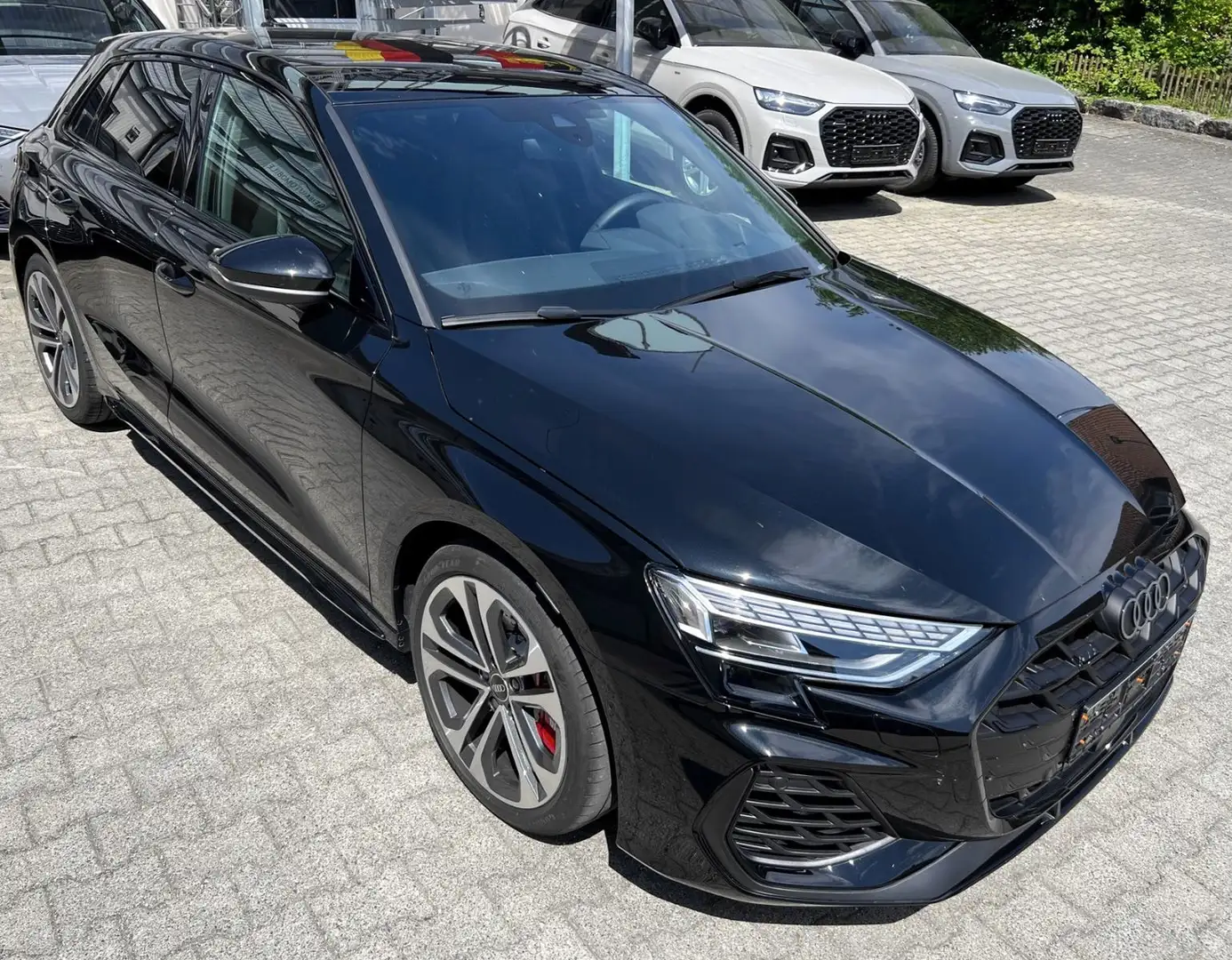 Audi S3 Sportback quattro PRAKTISCH VOLL!!!! Schwarz - 1