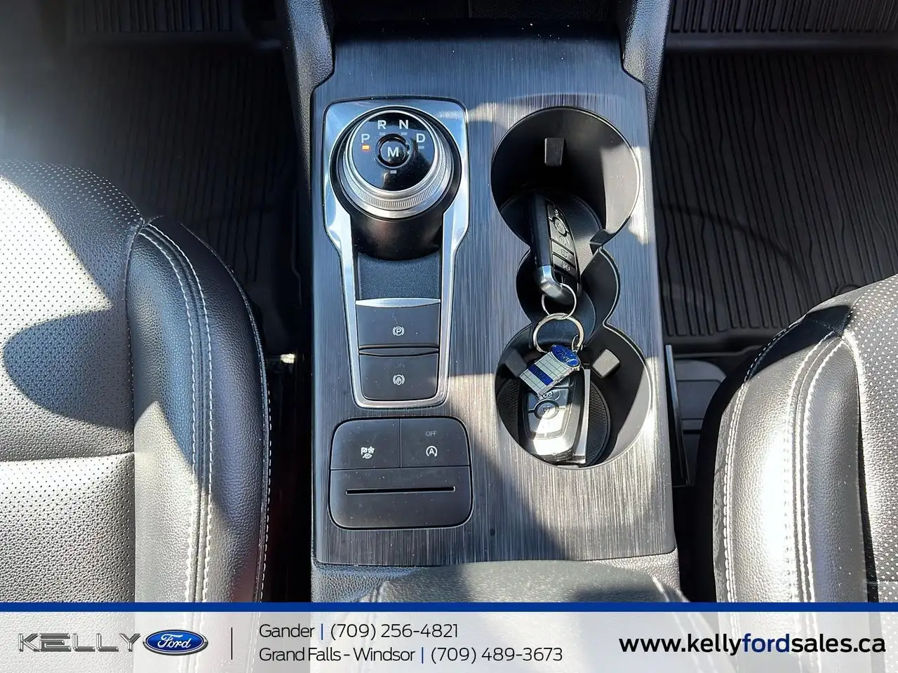 Ford Escape снимка Ford Escape