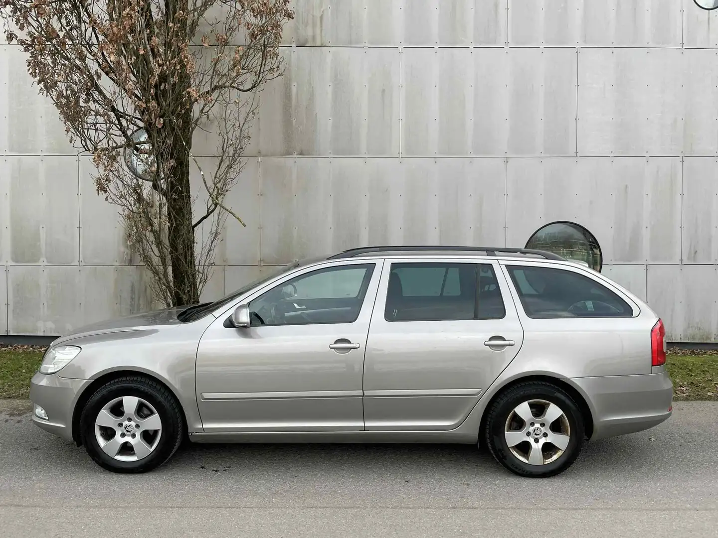 Skoda Octavia Elegance 1.6 TDI DPF *Nur an Gewerbetreibende* - 2