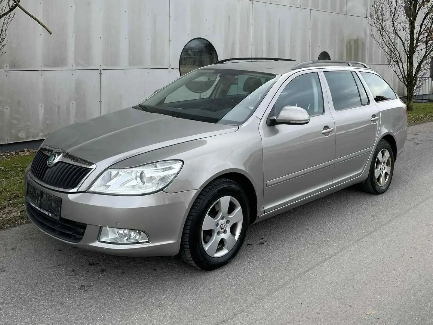 Skoda Octavia Elegance 1.6 TDI DPF *Nur an Gewerbetreibende* - 1