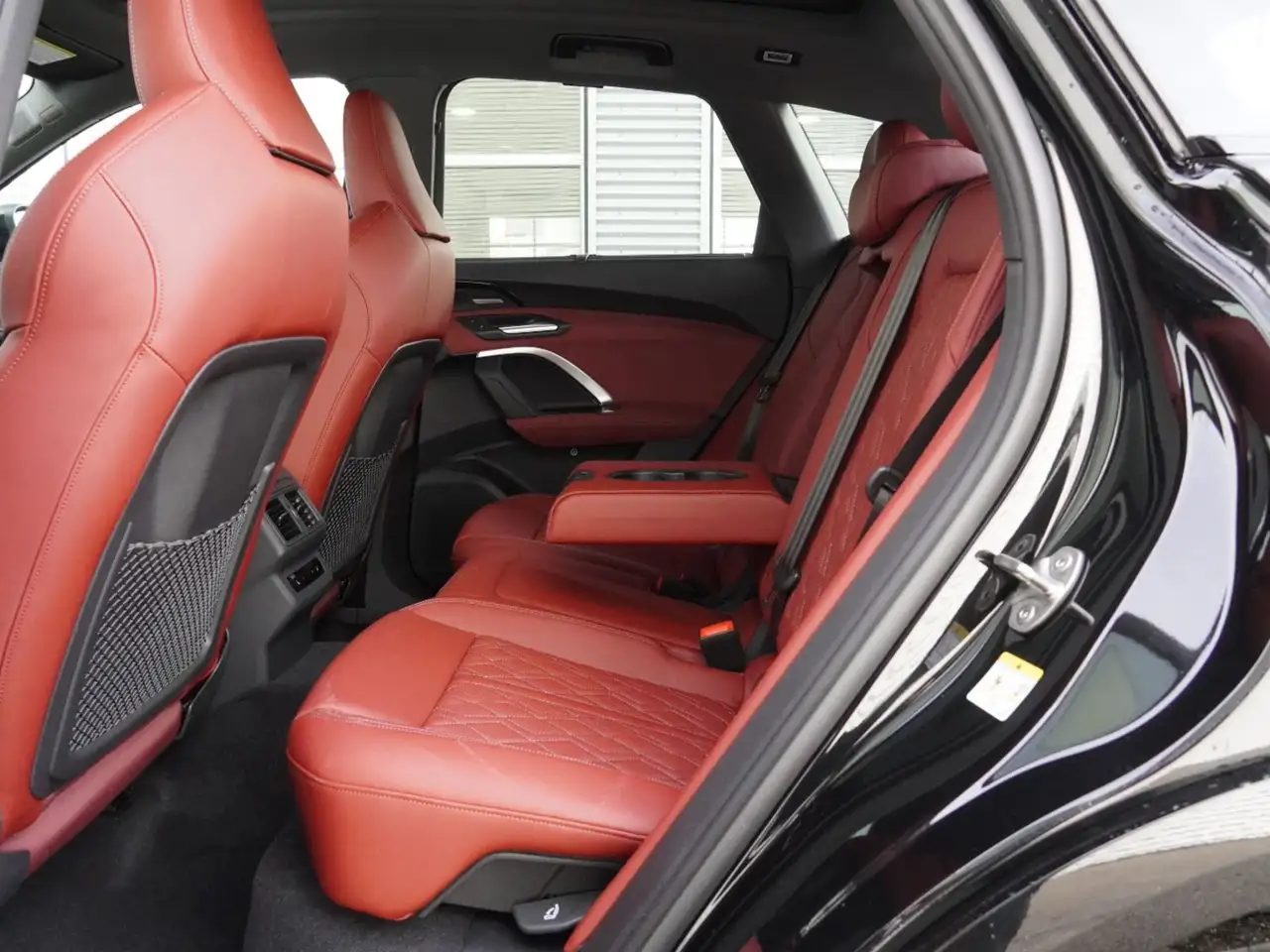 Audi SQ5 снимка Audi SQ5
