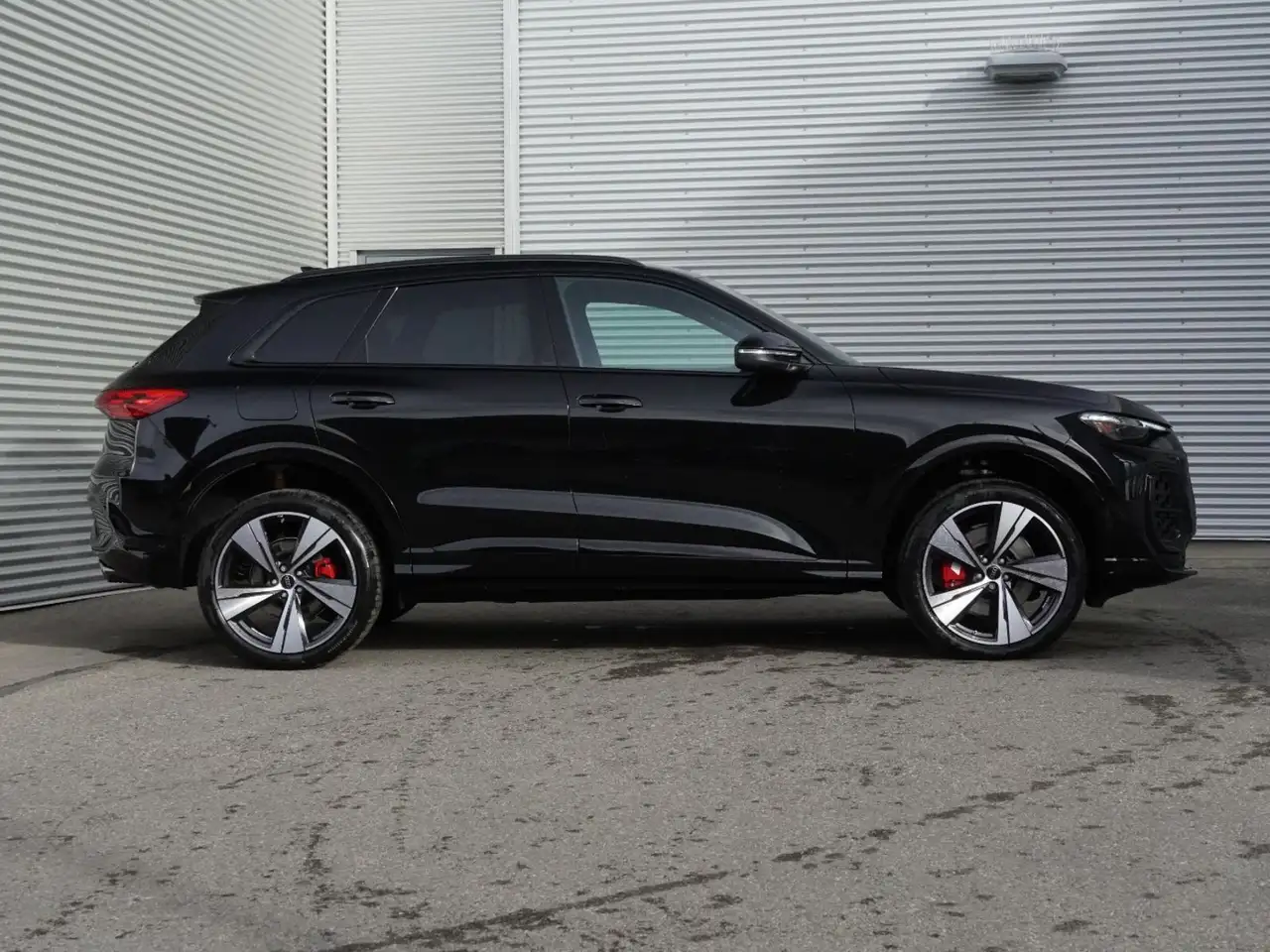 Audi SQ5 снимка Audi SQ5