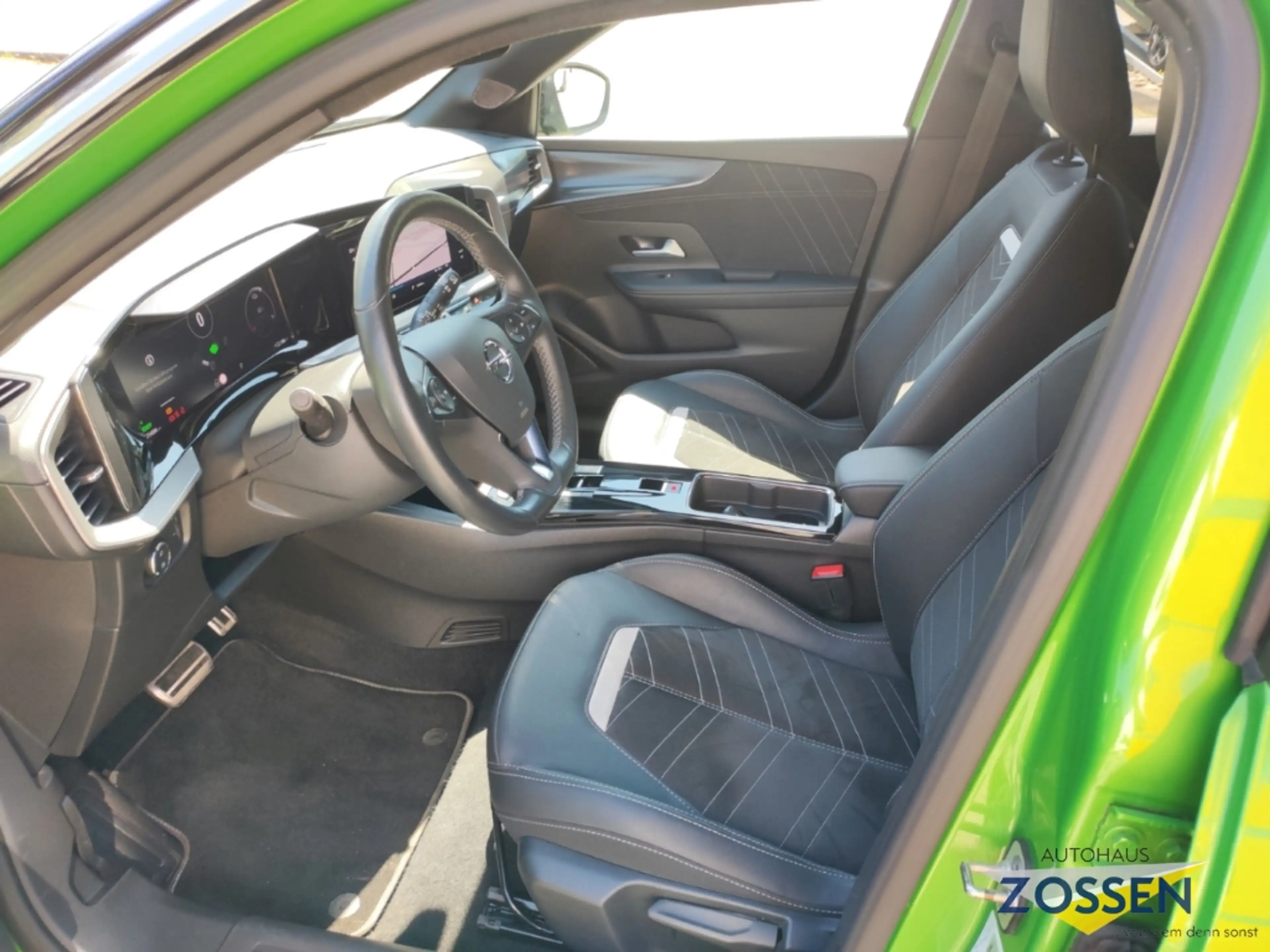 Opel Mokka-E Ultimate, Navi, Sitzhzg, Alcantara, Matrix-LED, Ka — photo 9