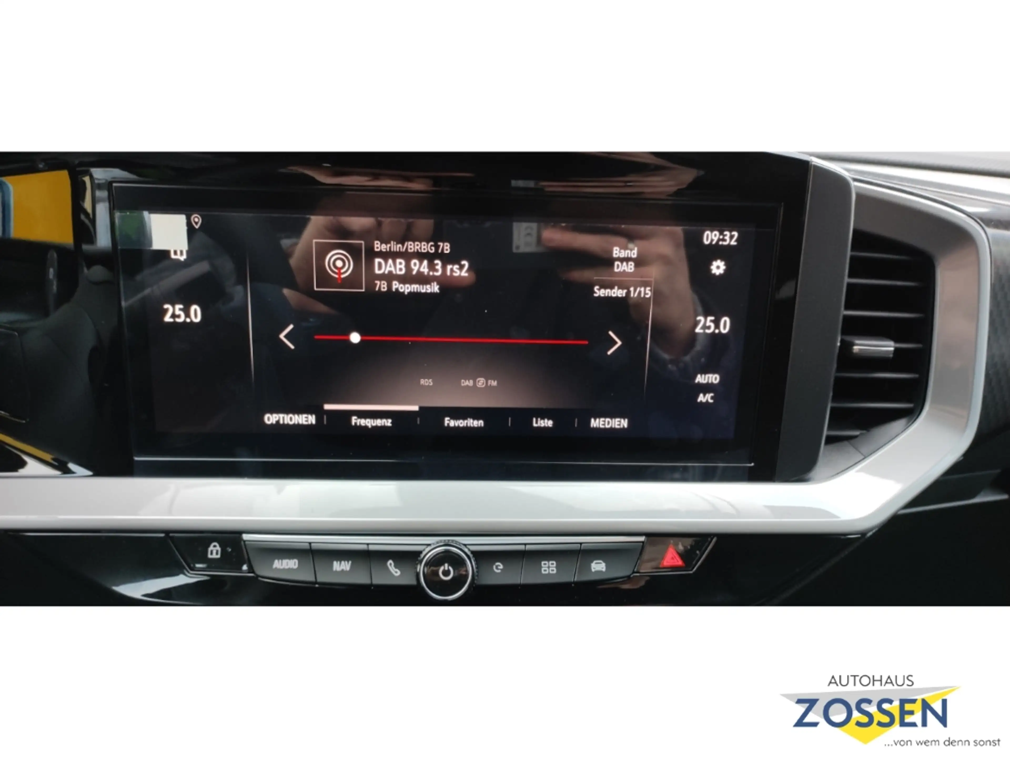 Opel Mokka-E Ultimate, Navi, Sitzhzg, Alcantara, Matrix-LED, Ka — photo 13