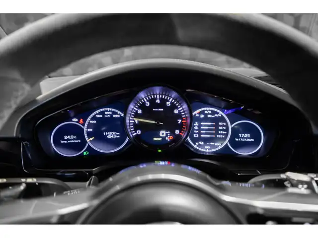 Porsche Cayenne view 15