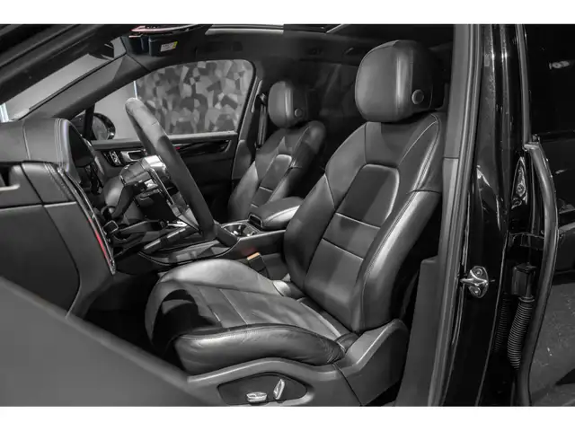 Porsche Cayenne view 10