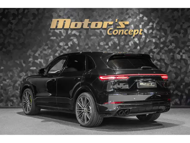Porsche Cayenne view 7