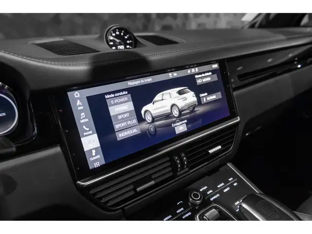 Porsche Cayenne view 18