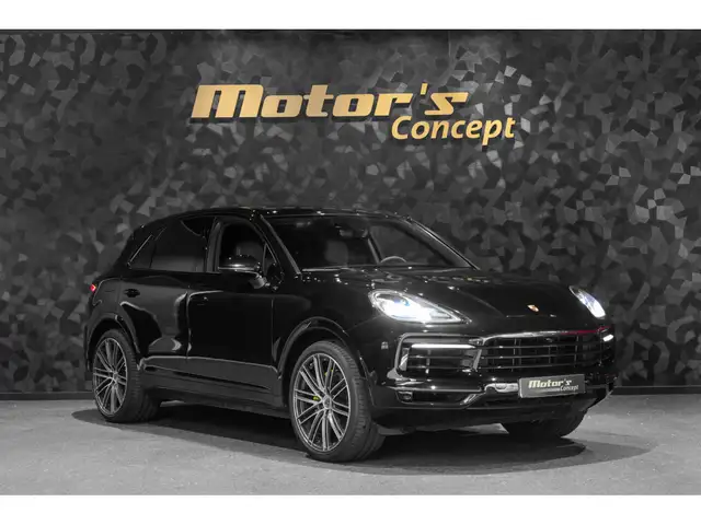 Porsche Cayenne view 6