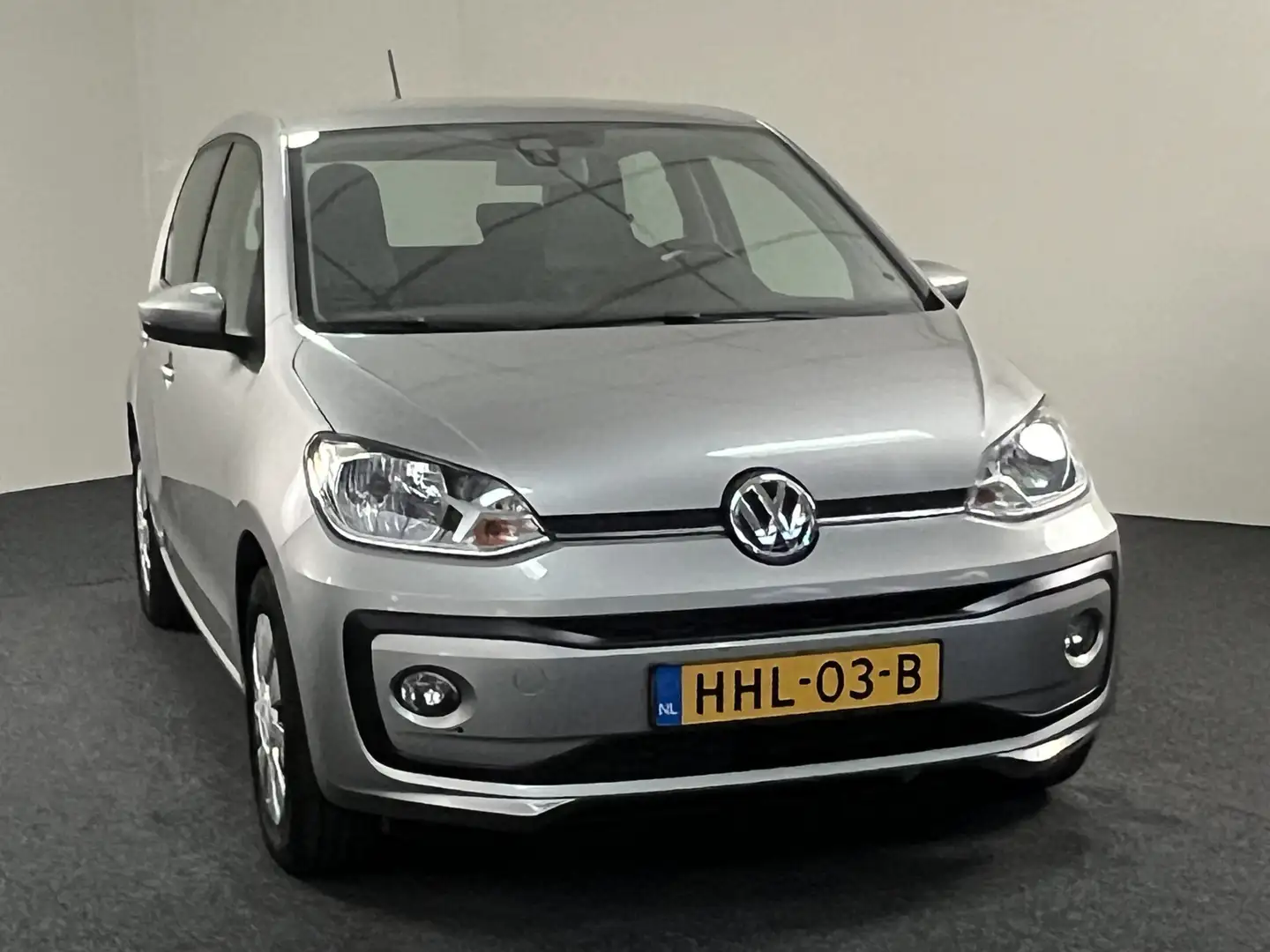 Volkswagen up! 1.0 BMT move up! Bleutooth / Airco / Stoelverwarmi Grijs - 2
