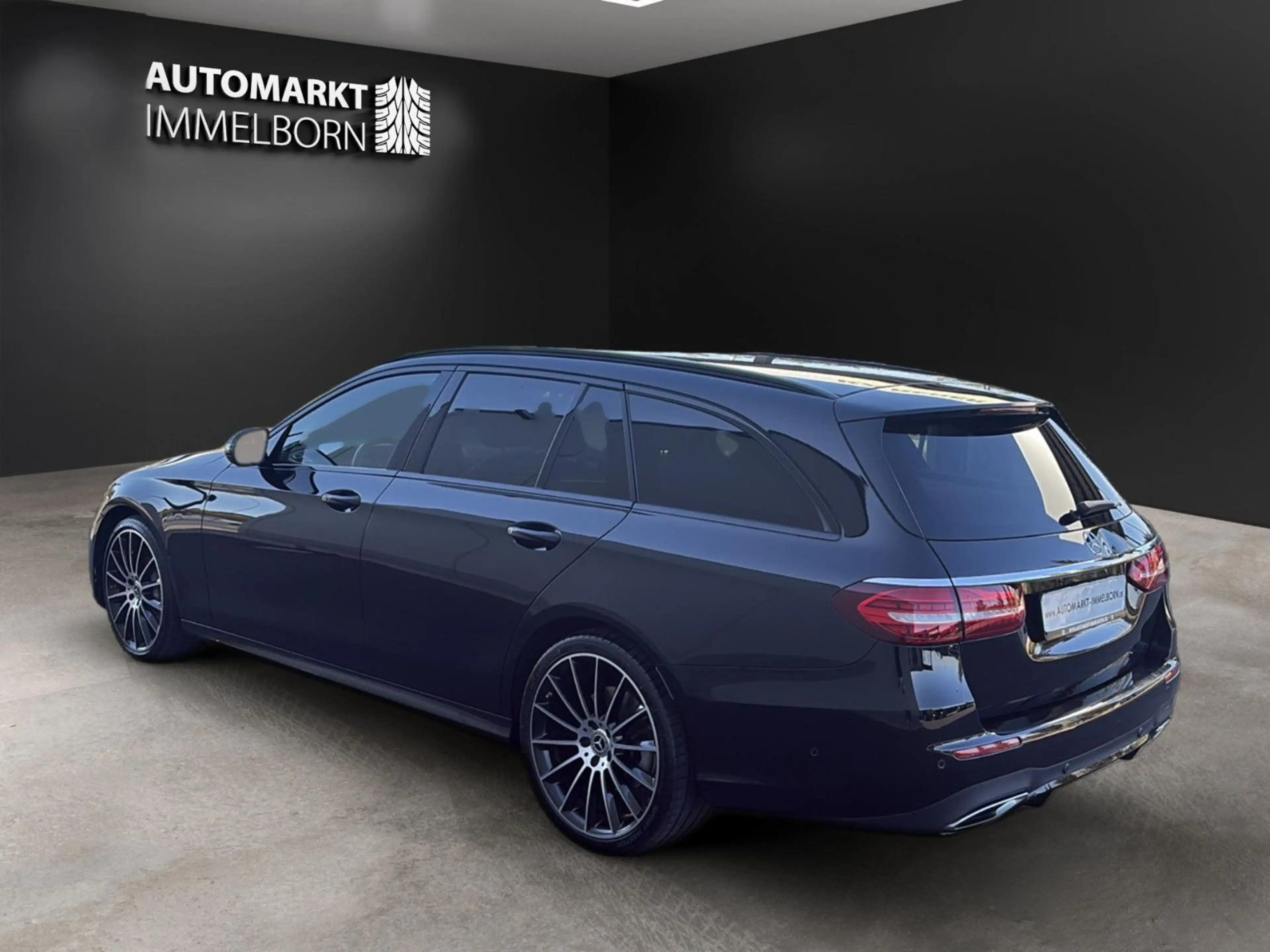 Mercedes-Benz E 400 d AMG 2x 4Matic AHK*Pano*Kamera*20*Night — photo 6