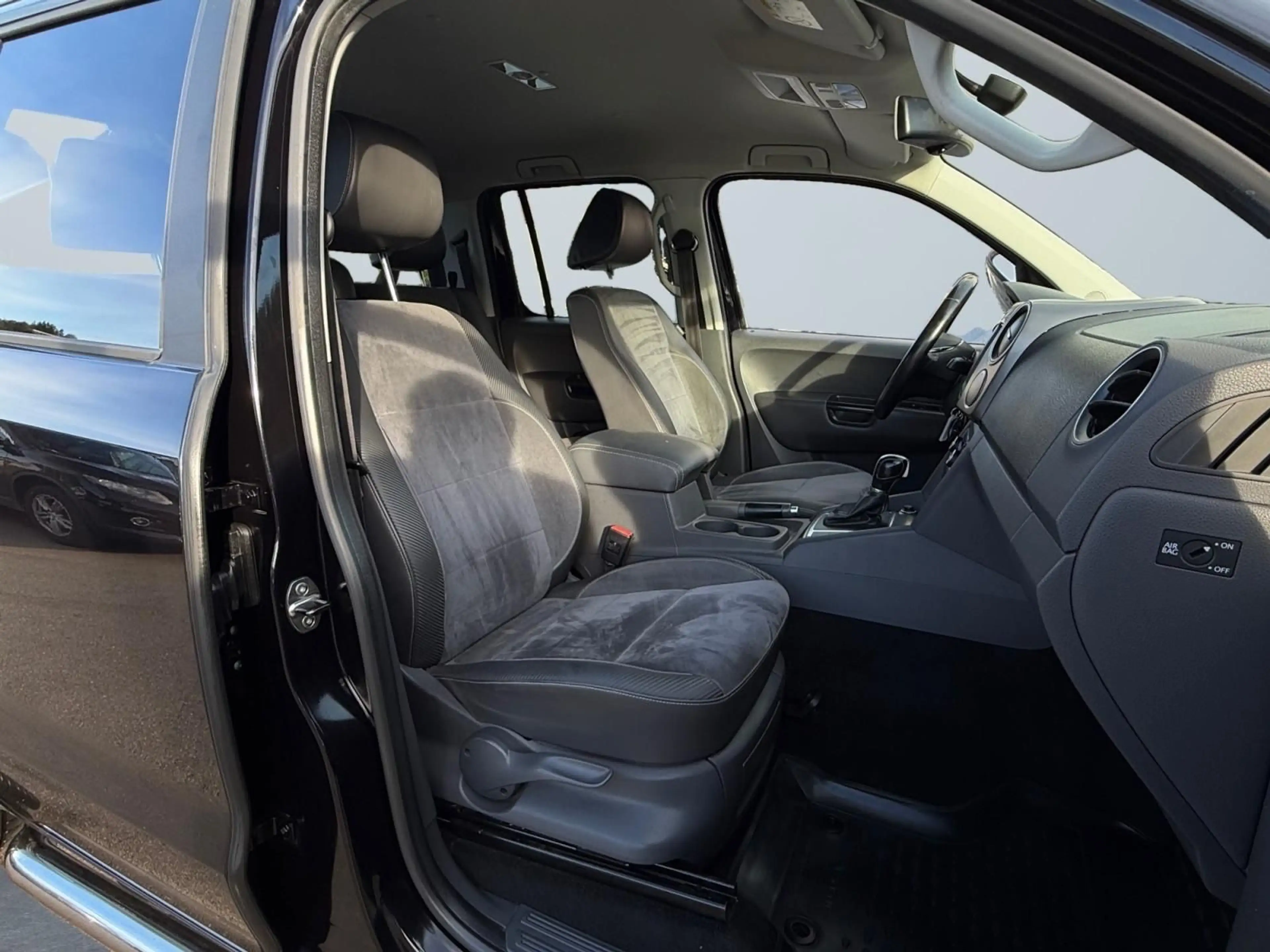 Volkswagen Amarok Ultimate DoubleCab 4Motion/AUTOMATIK/XENO — photo 14
