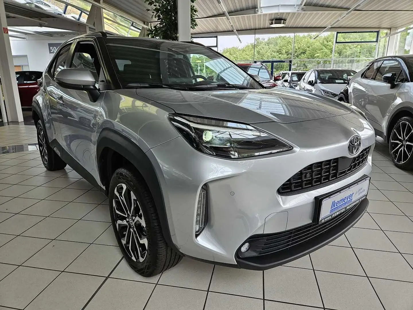 Toyota Yaris Cross Hybrid Team D Safety-Paket Winter-Paket Sitzheizun Silber - 2