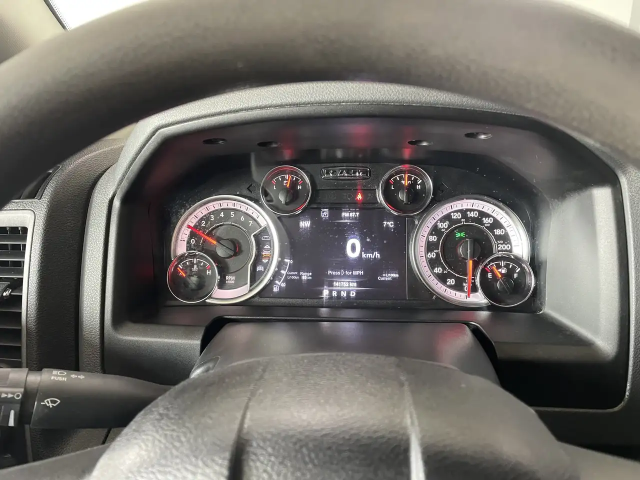 RAM 1500 снимка RAM 1500