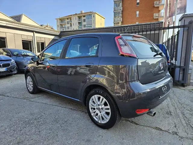 Fiat Punto view 5