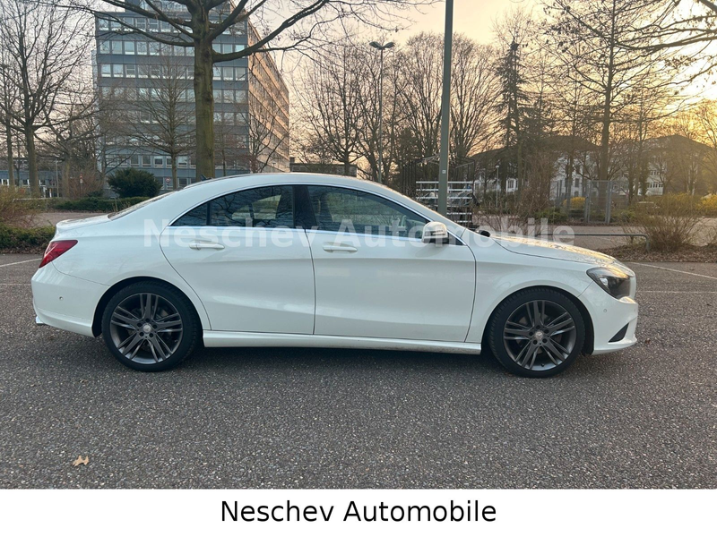 Mercedes-Benz CLA 180 Urban Coupe Leder/PTS/18"/2.Hd. 1A Zust. — photo 9