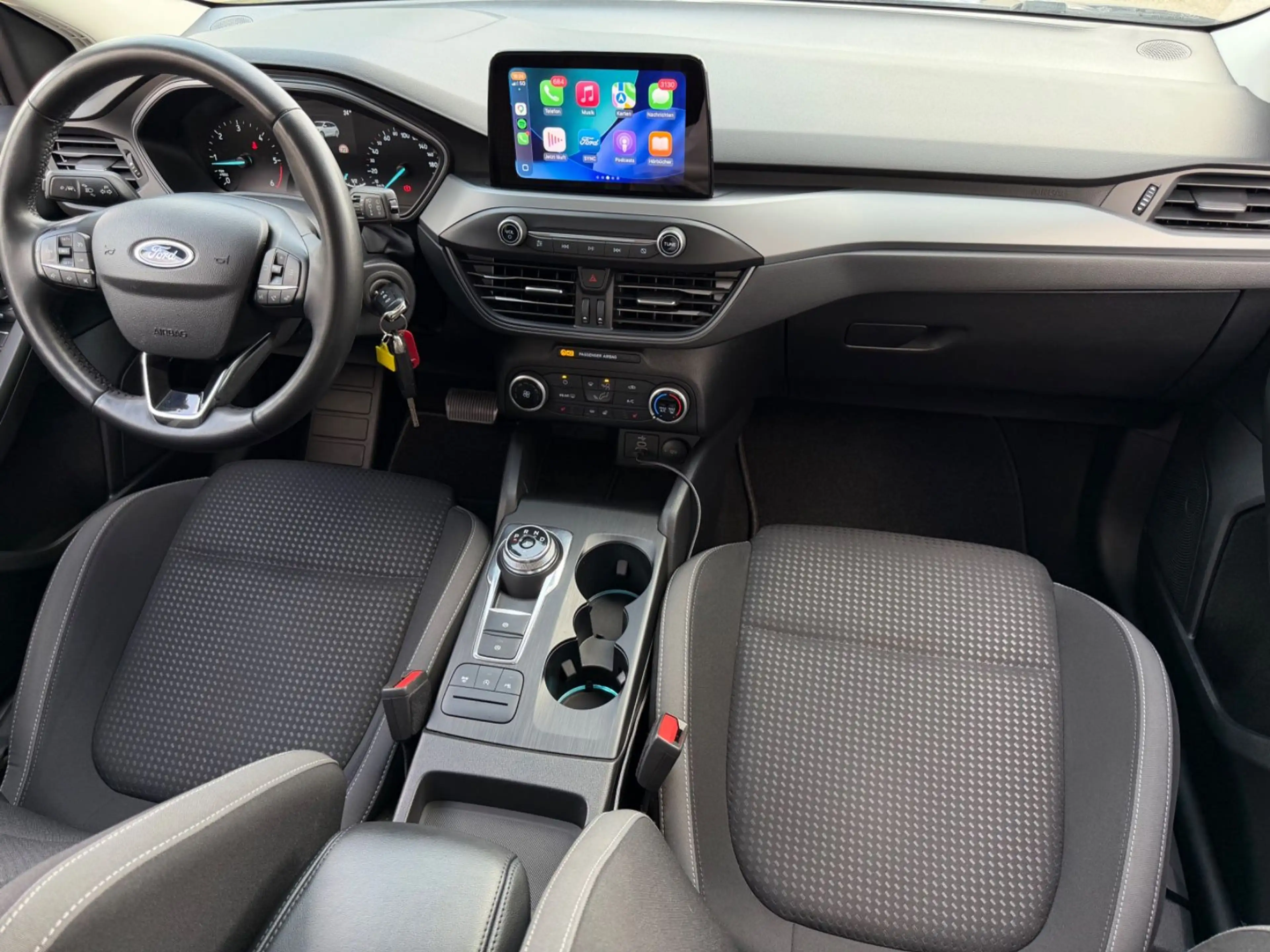 Ford Focus Turnier C&C*AUTOMATIK*LED*CARPLAY*WINTER* — photo 14