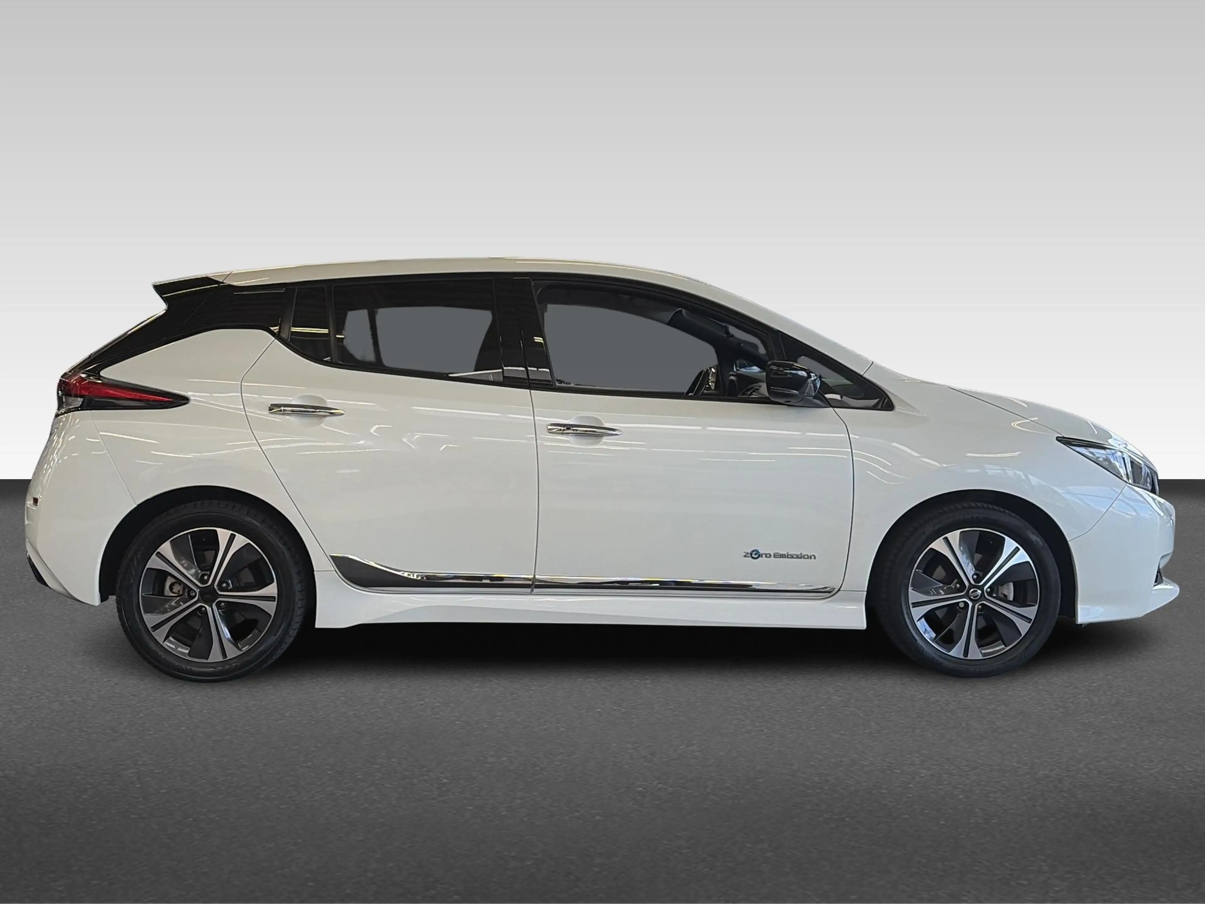 Nissan Leaf Tekna 40 kWh | SoH 87,8% | Bose | 360 Camera | Sto — photo 9