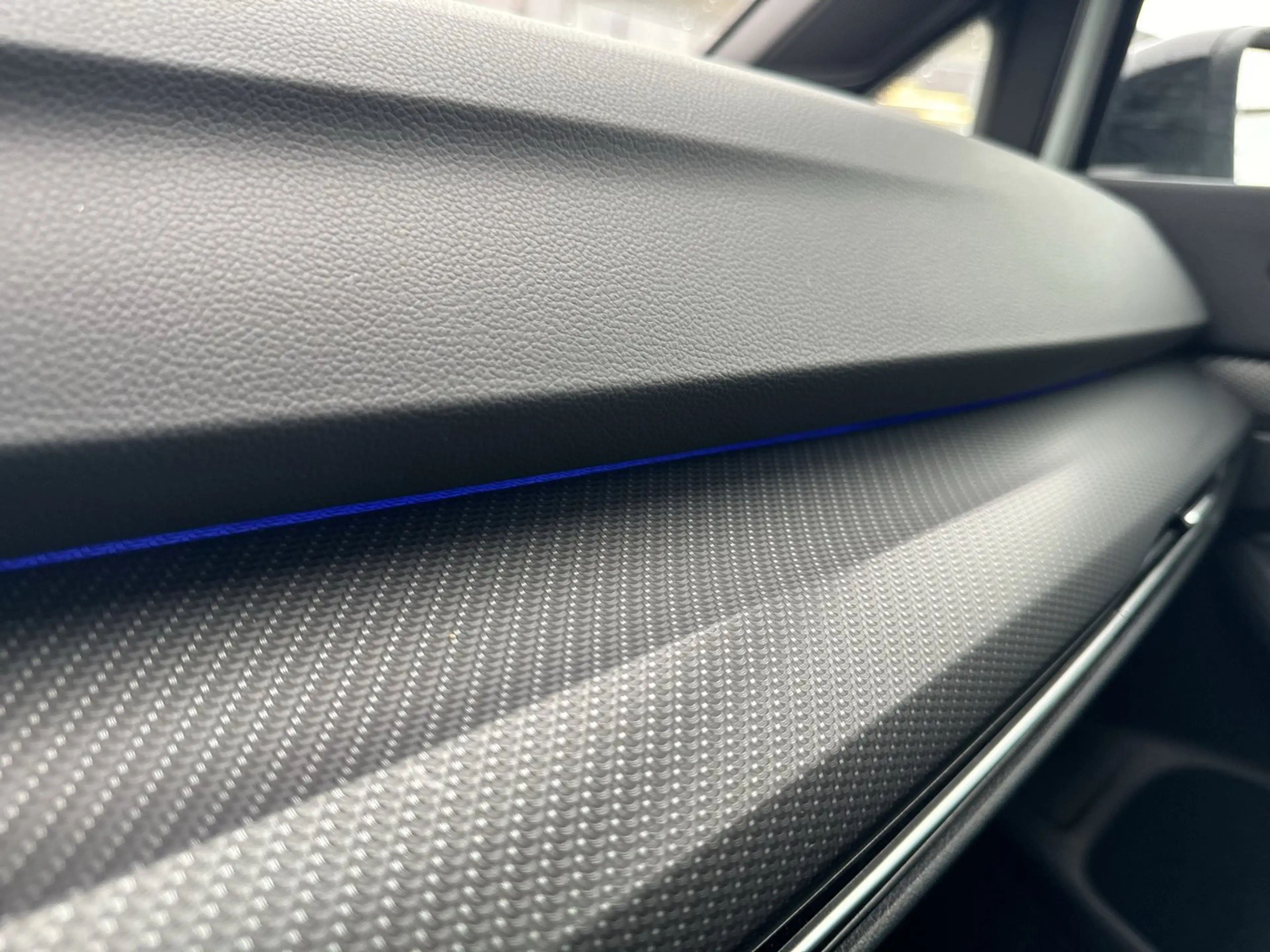 Volkswagen Golf R R-Line TSI — photo 10