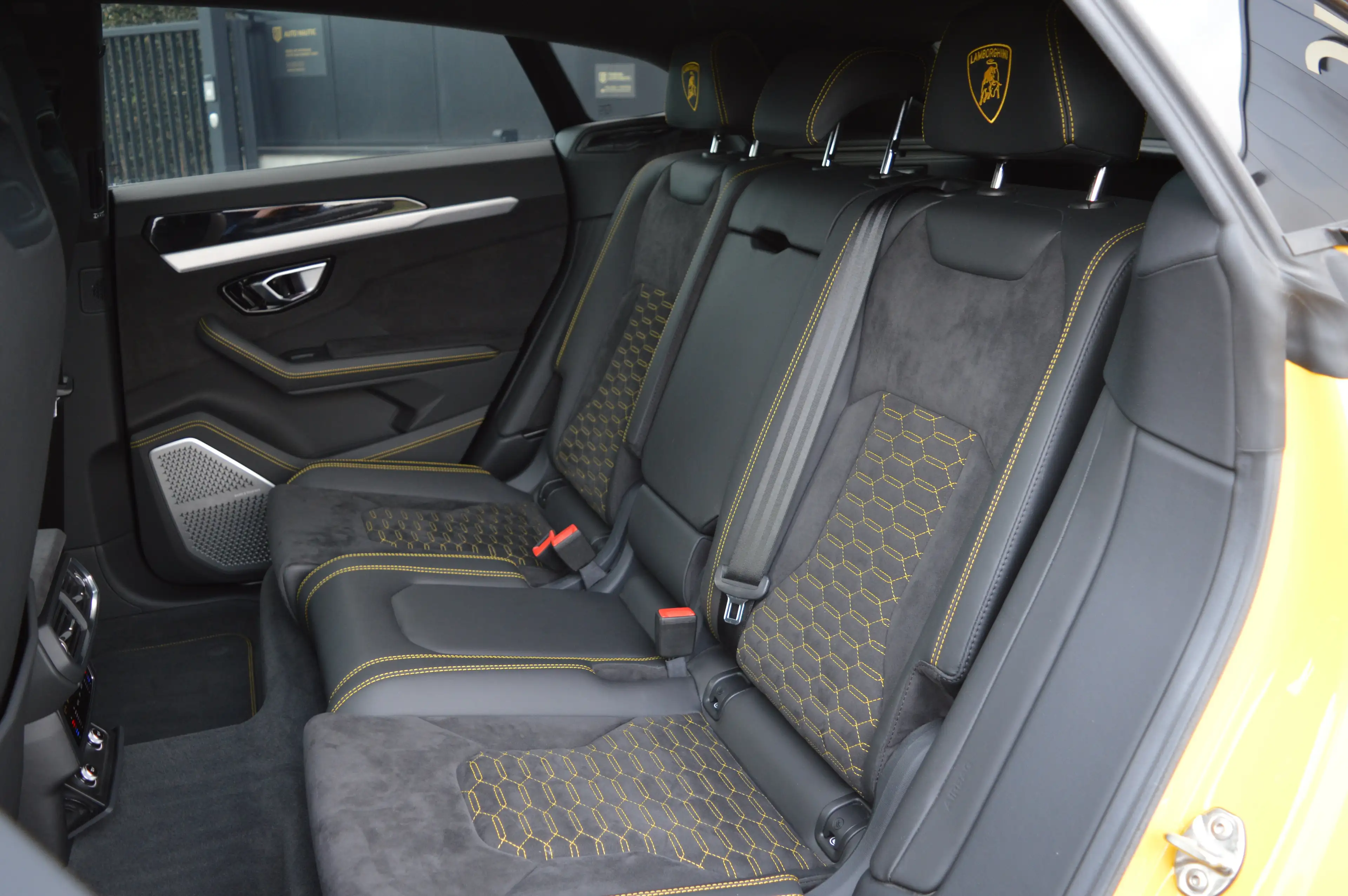 Lamborghini Urus 4.0 BiTurbo V8 Full option - 1 HAND — photo 9