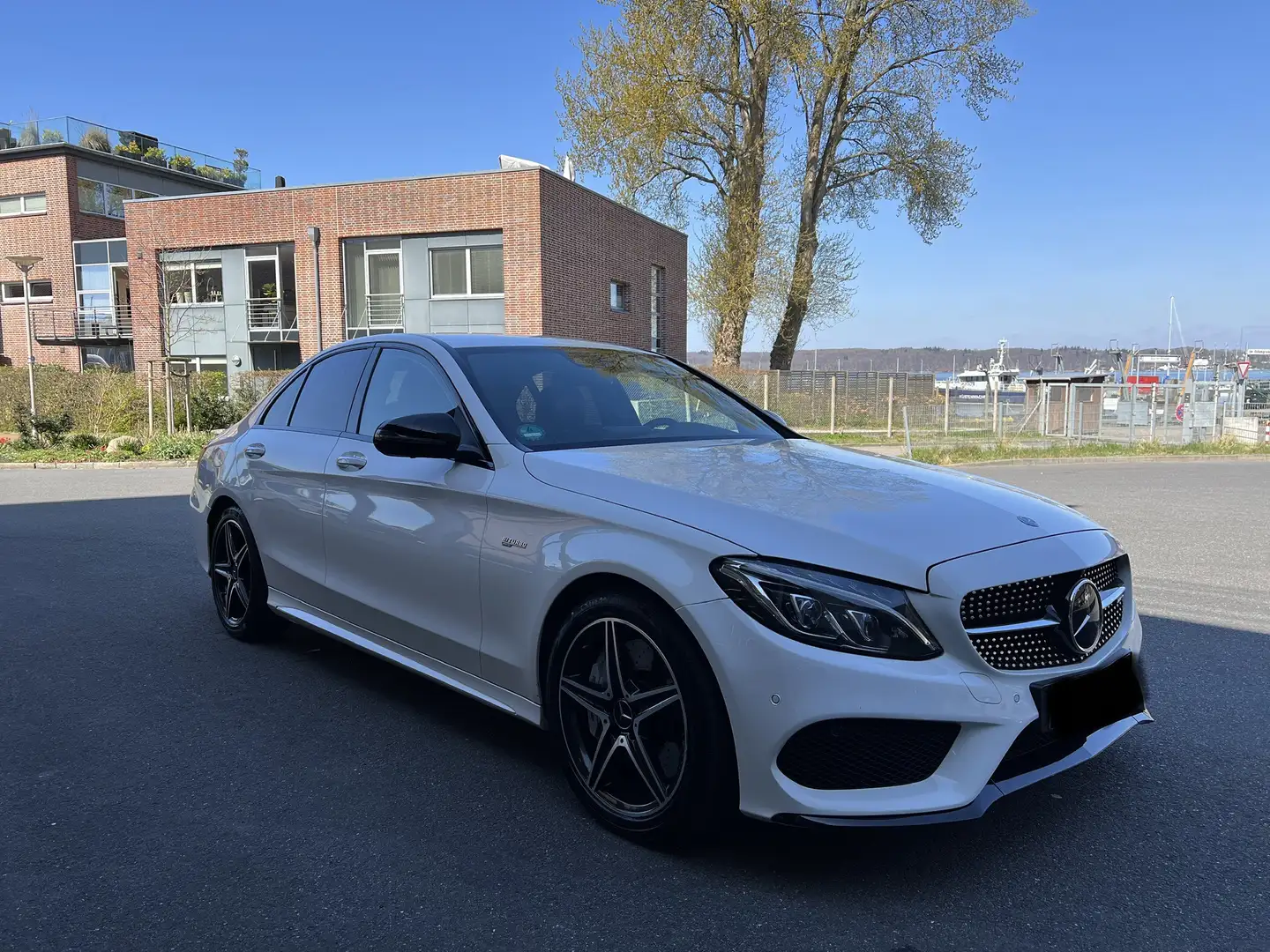 Mercedes-Benz C 43 AMG 4Matic 9G-Tronic/NightP. Sportabgas. Bílá - 2