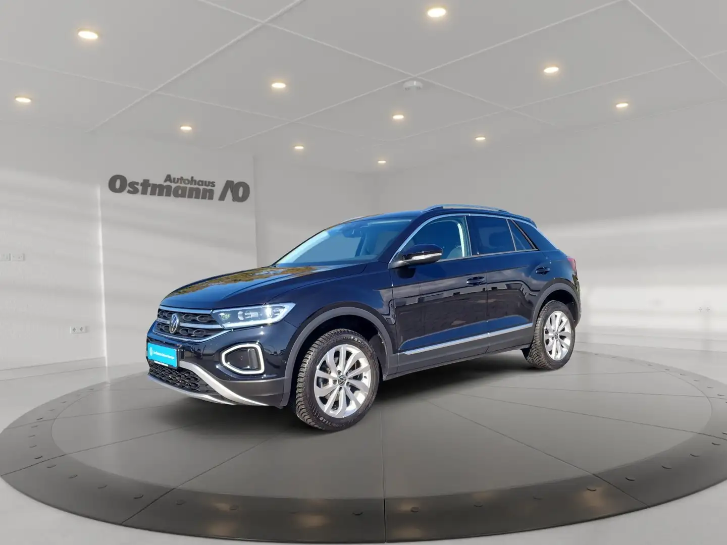 Volkswagen T-Roc 1.5 TSI Style 2xKlima ACC AHK AUT DynLicht Schwarz - 1