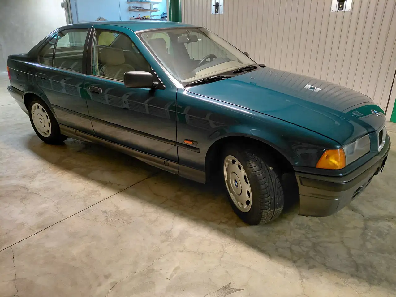 BMW 3 Series 320 1991