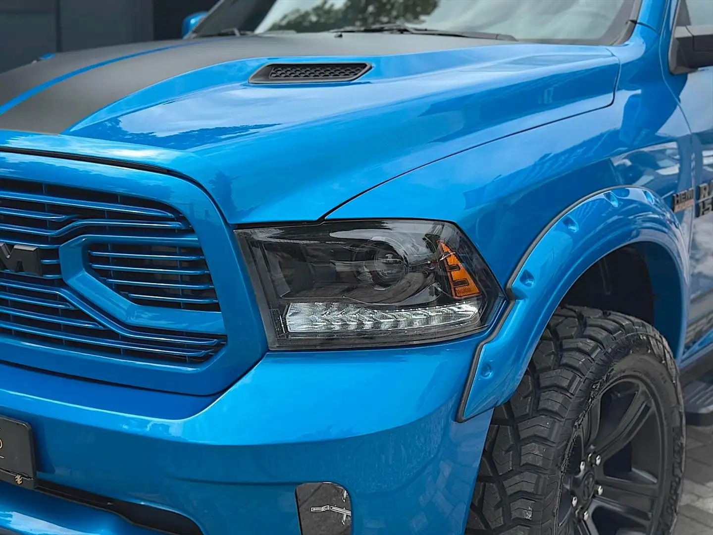 Dodge RAM 5.7 V8 HEMI SPORT Offroad NIGHT 4x4 LED 19% Blau - 2