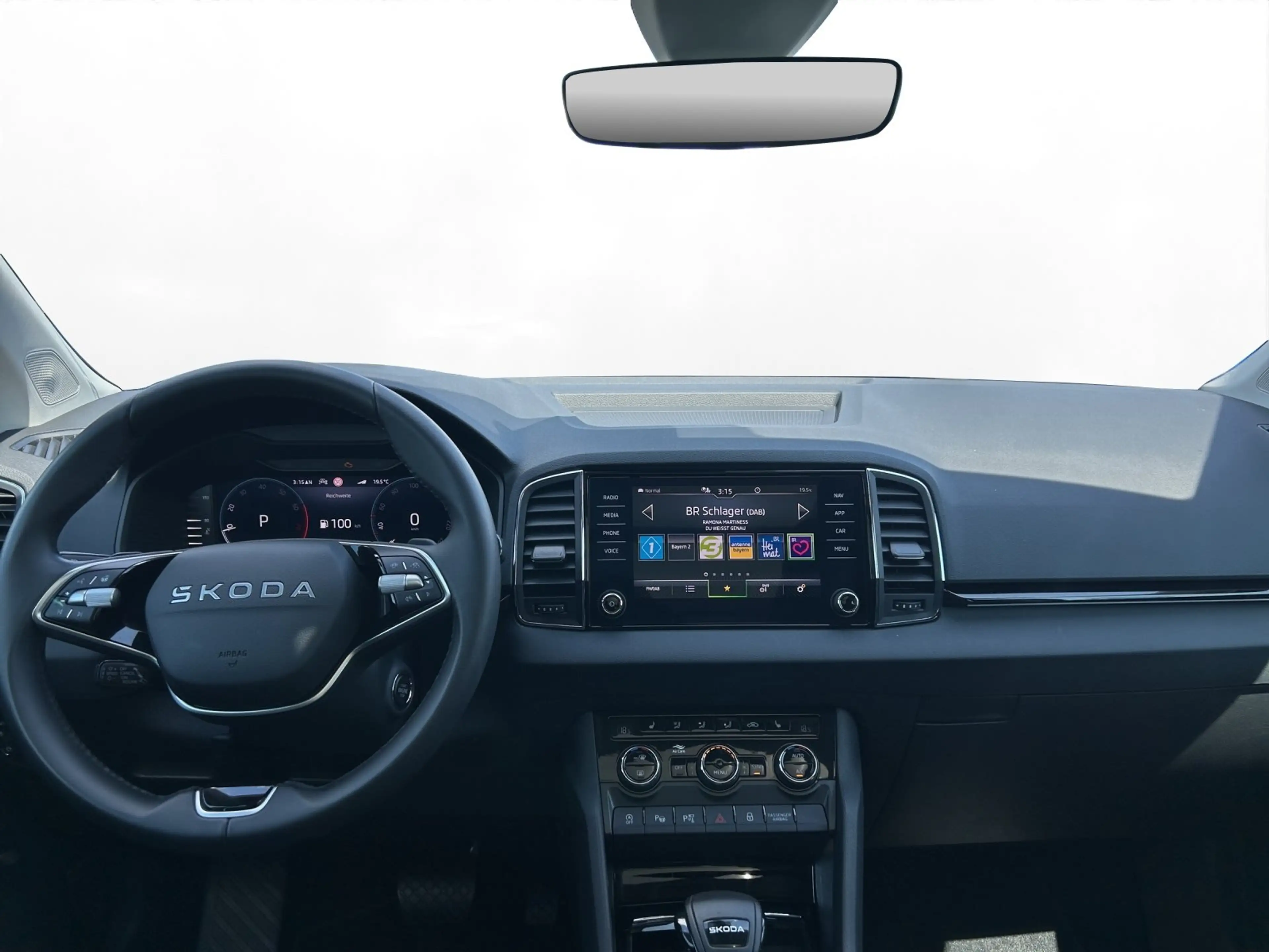Skoda Karoq 1.5 TSI DSG TOUR | AHK | NAVI | PANO | LED — photo 12