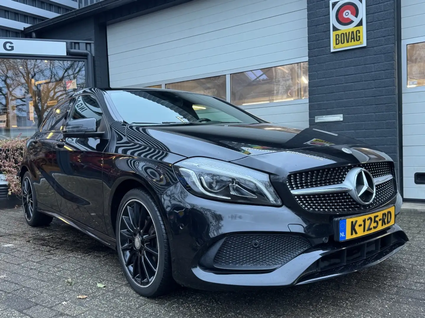 Mercedes-Benz A 180 d Lease Ed.Plus AMG styling Schwarz - 1