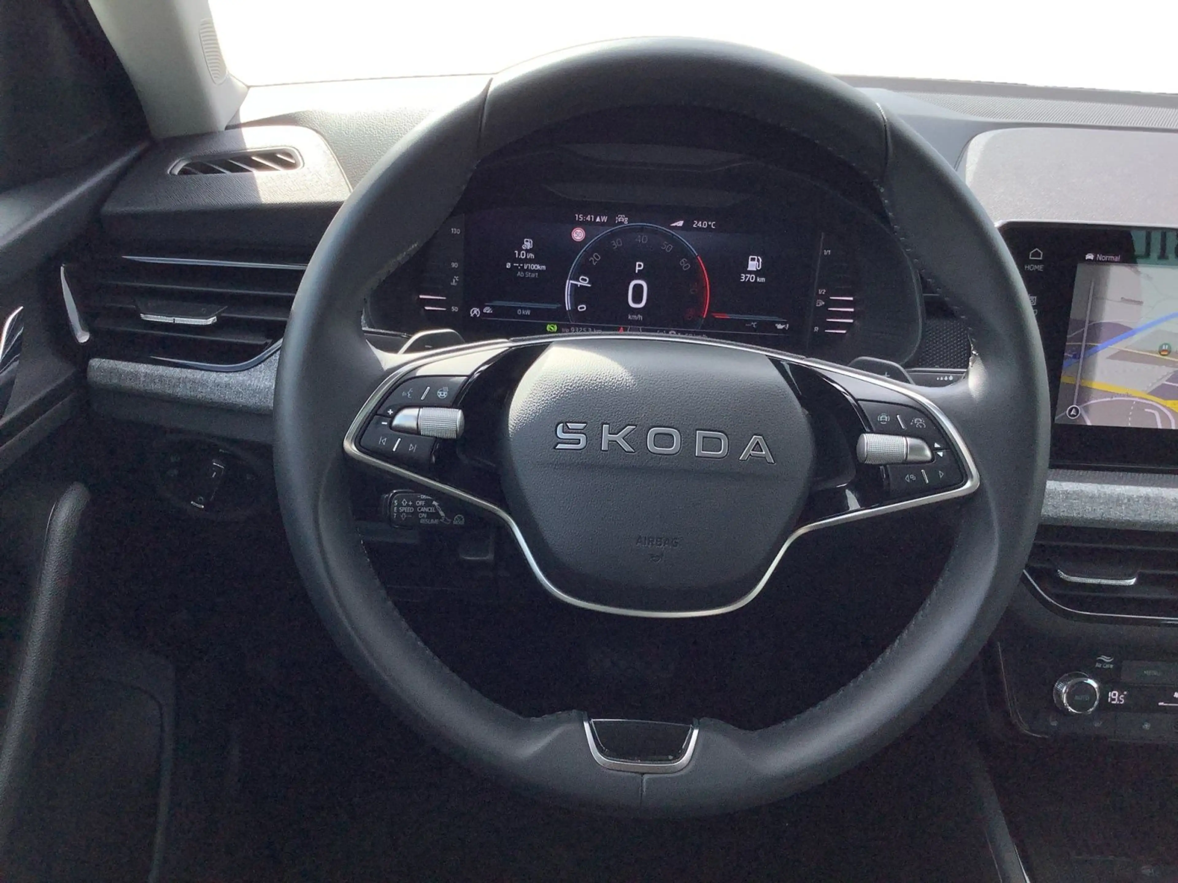 Skoda Scala 1.5 TSI DSG Tour AHK ACC Matrix Navi Kamer — photo 12