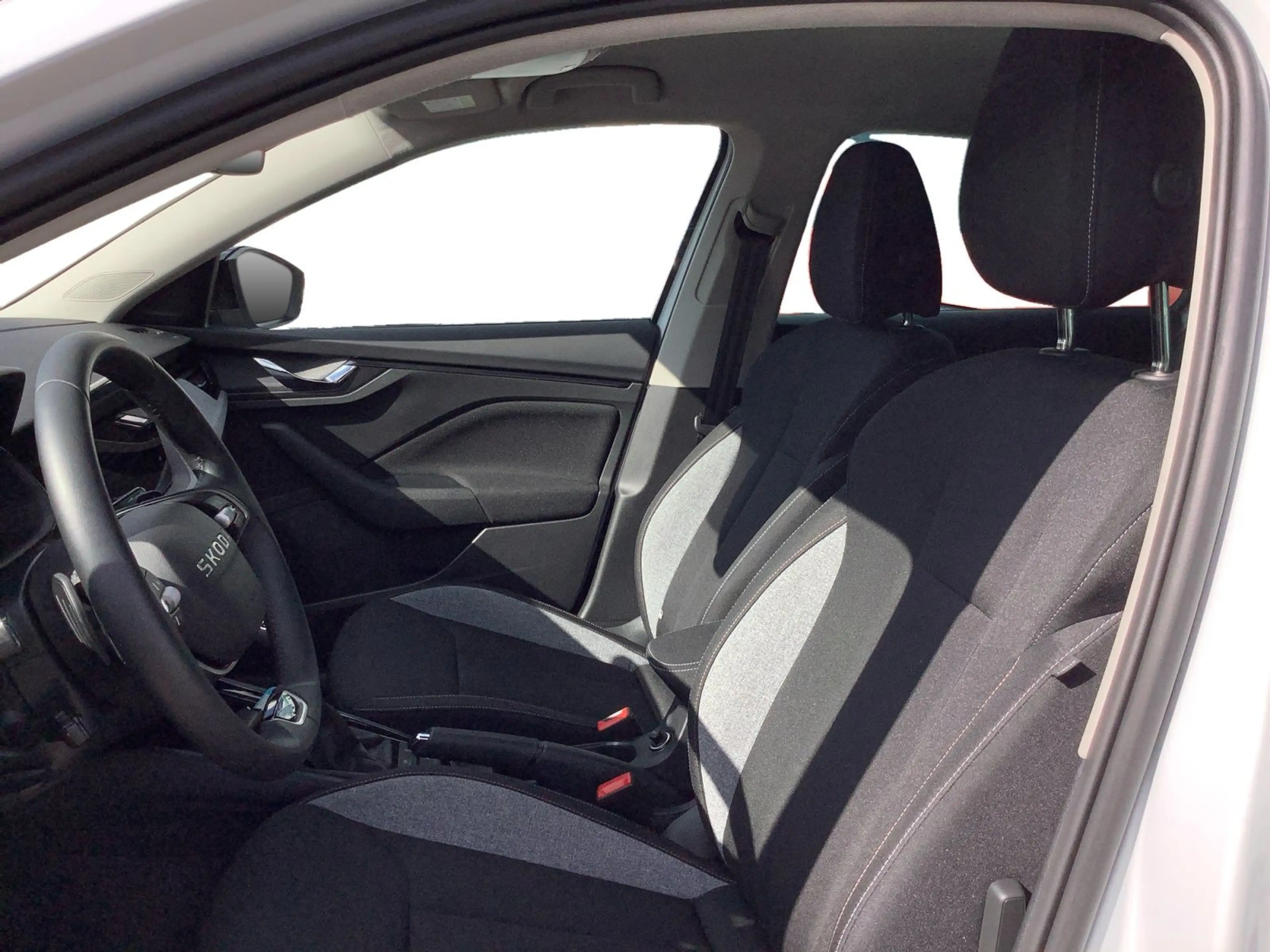 Skoda Scala 1.5 TSI DSG Tour AHK ACC Matrix Navi Kamer — photo 8