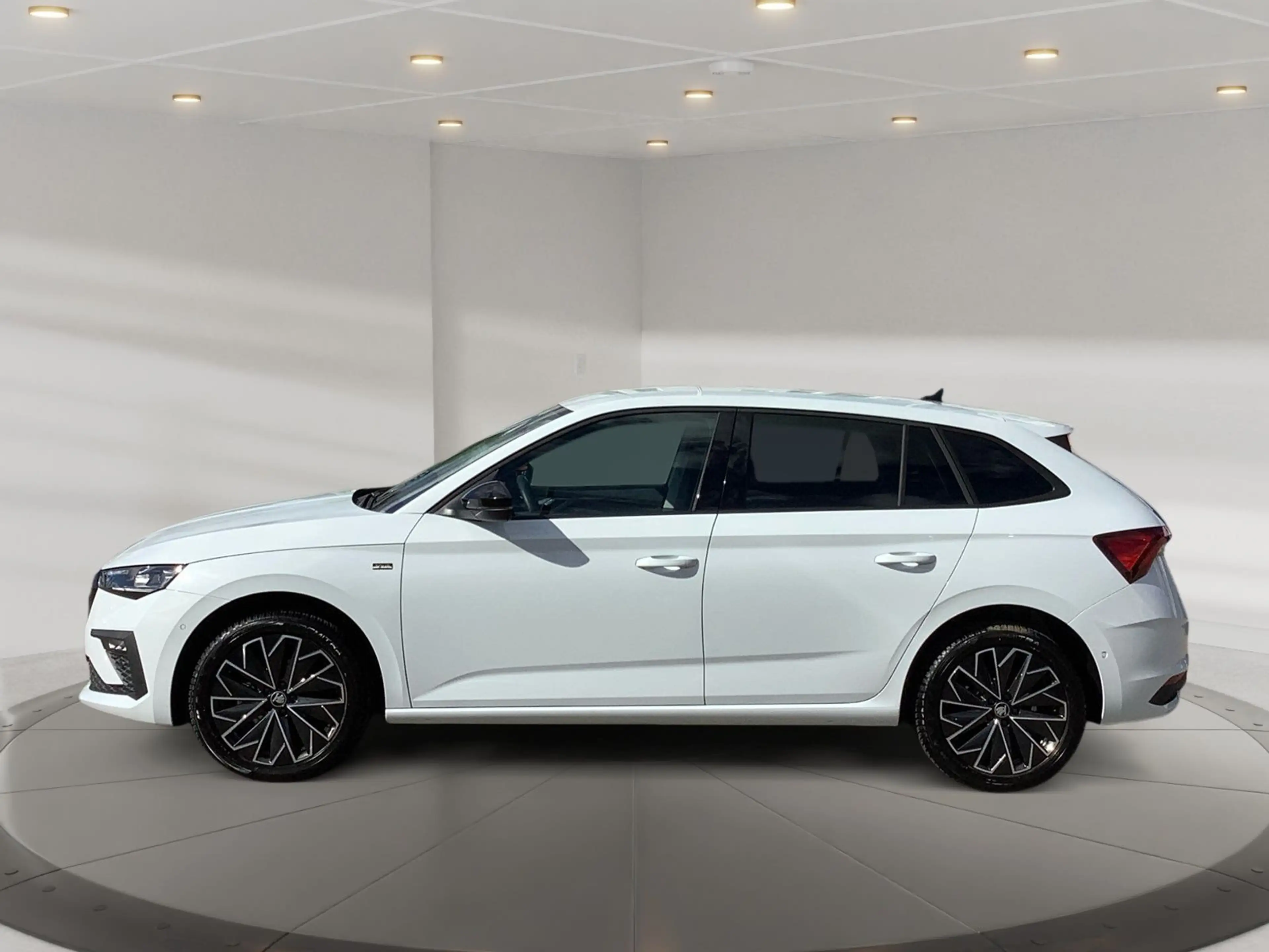 Skoda Scala 1.5 TSI DSG Tour AHK ACC Matrix Navi Kamer — photo 3