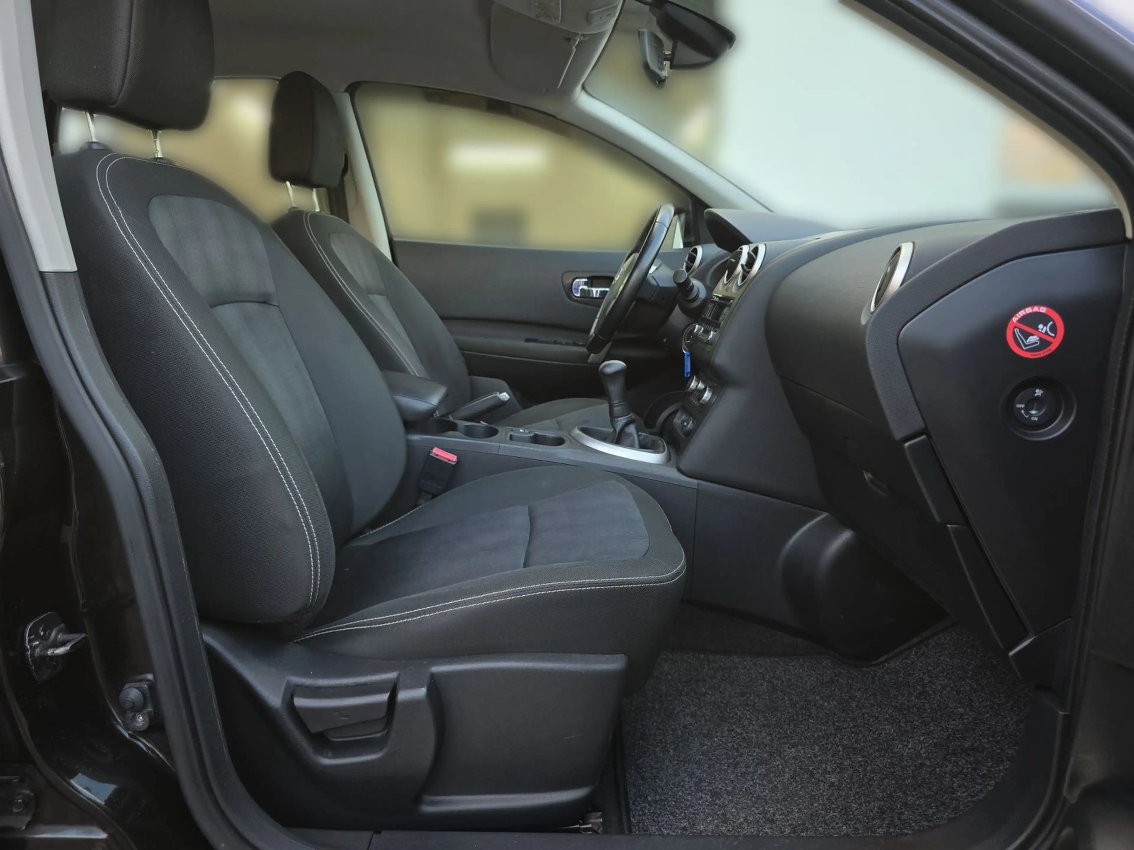 Nissan Qashqai 1.6 Acenta Tempomat PDC Klimaaut. USB — photo 15