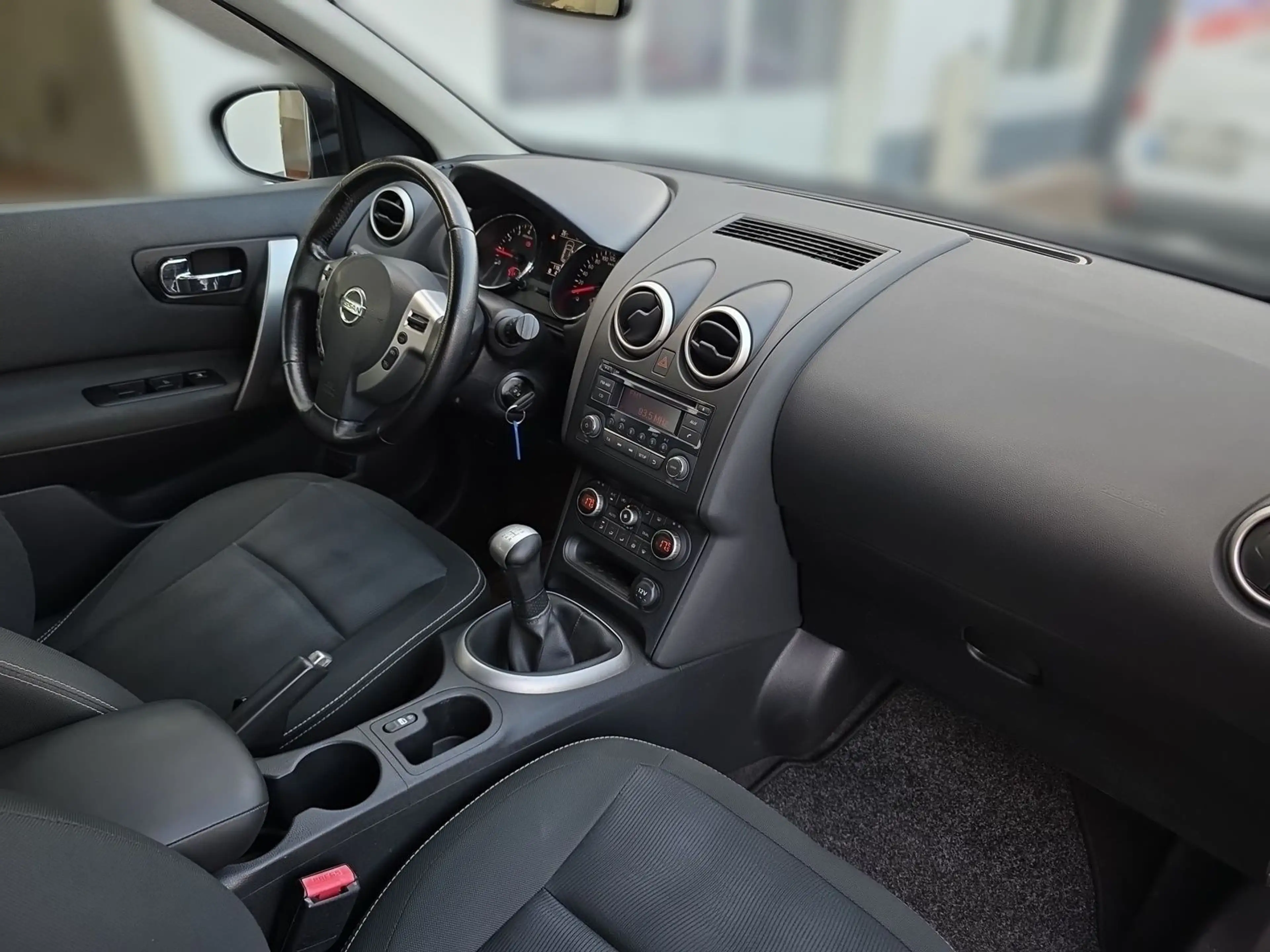 Nissan Qashqai 1.6 Acenta Tempomat PDC Klimaaut. USB — photo 14