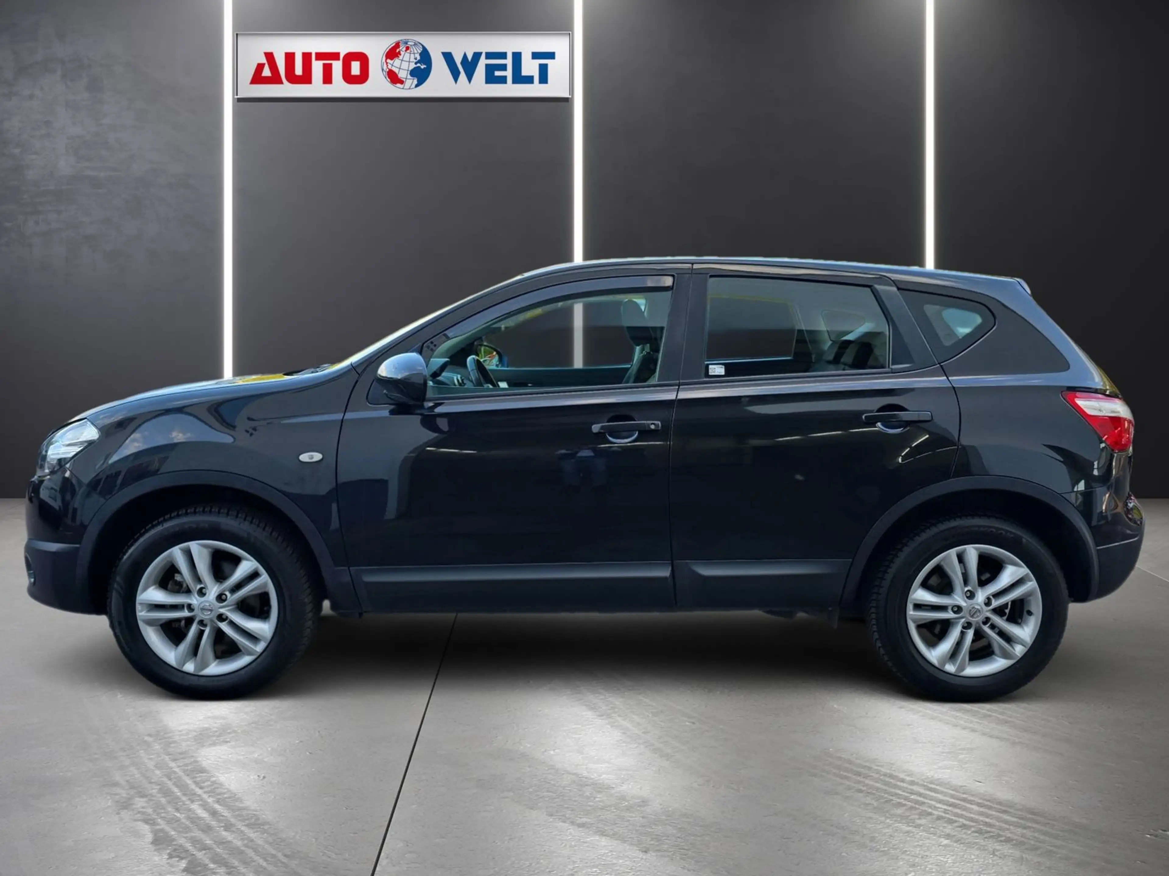 Nissan Qashqai 1.6 Acenta Tempomat PDC Klimaaut. USB — photo 6