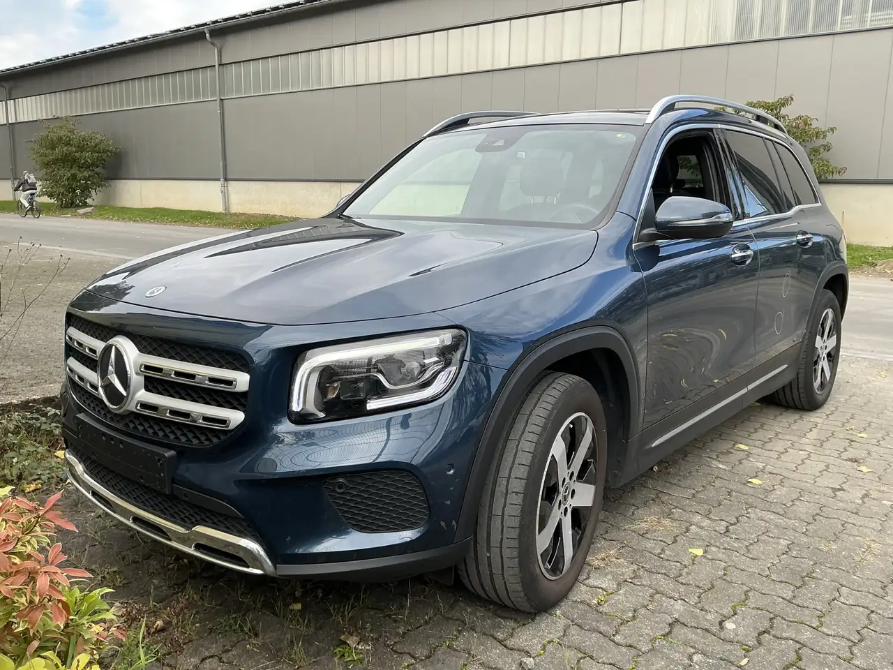 Mercedes-Benz GLB 220
